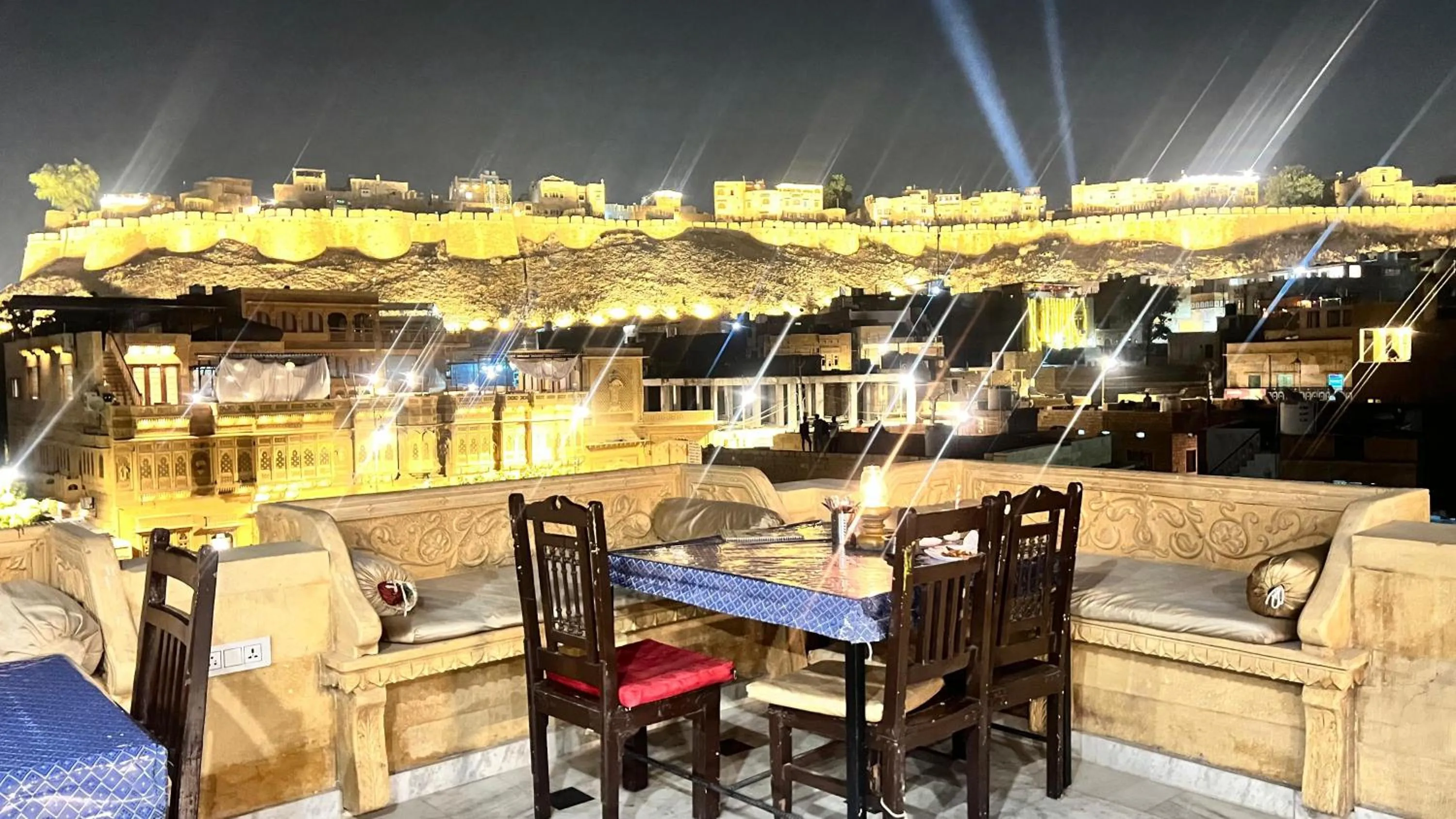 Restaurant/places to eat in Hotel Tokyo Palace