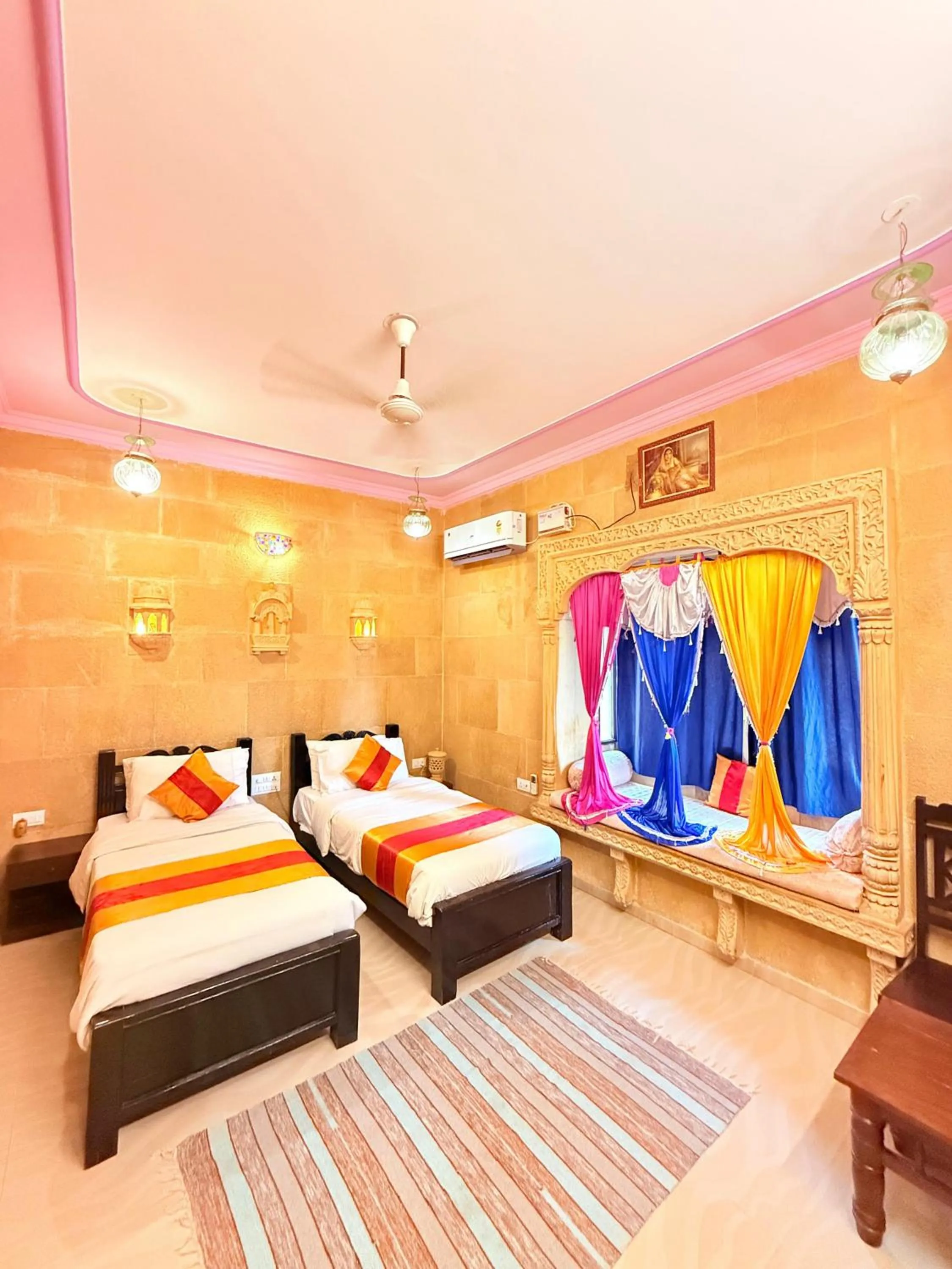 Property building, Bed in Hotel Tokyo Palace