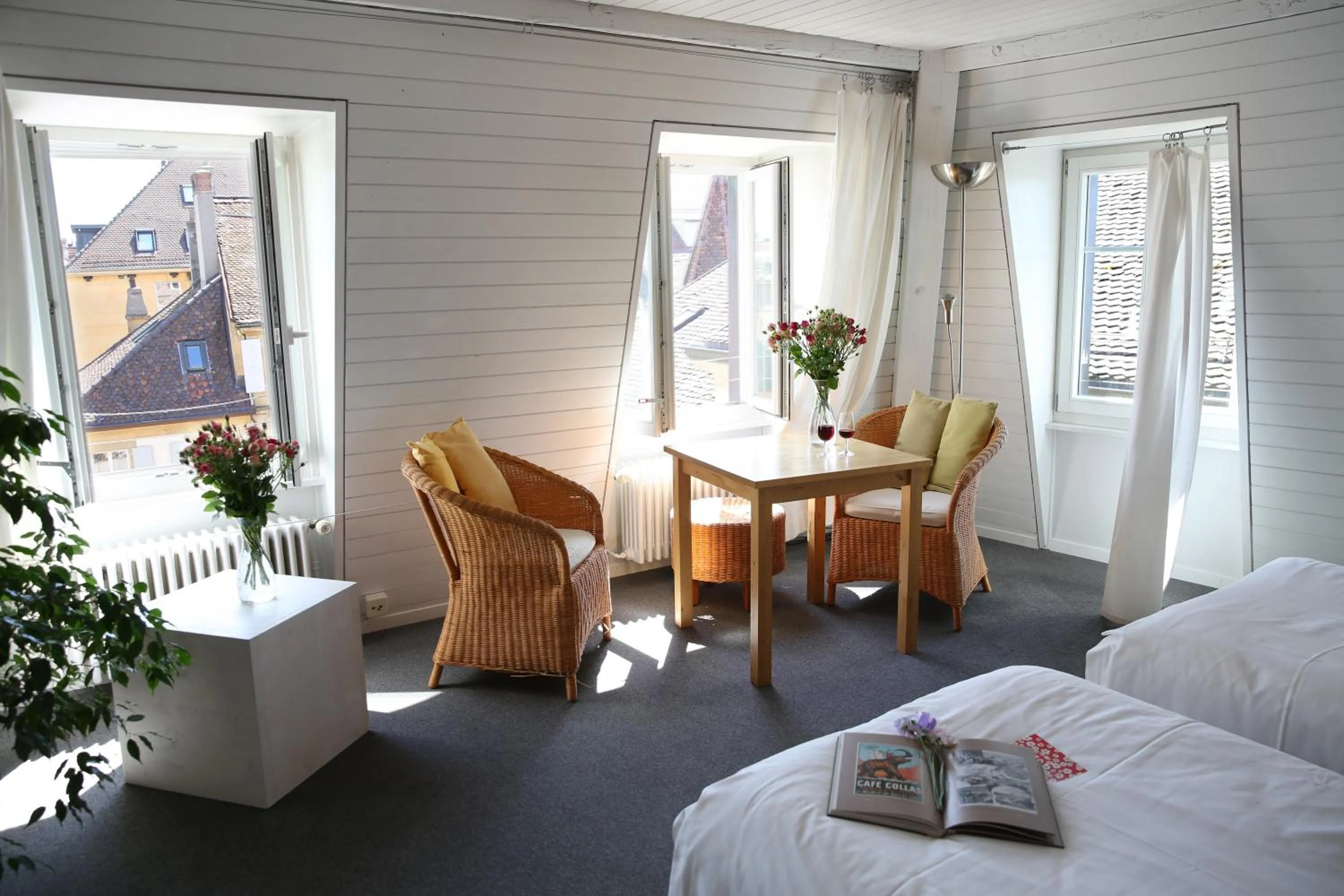Bed in Le Café-Hôtel de L'Aubier