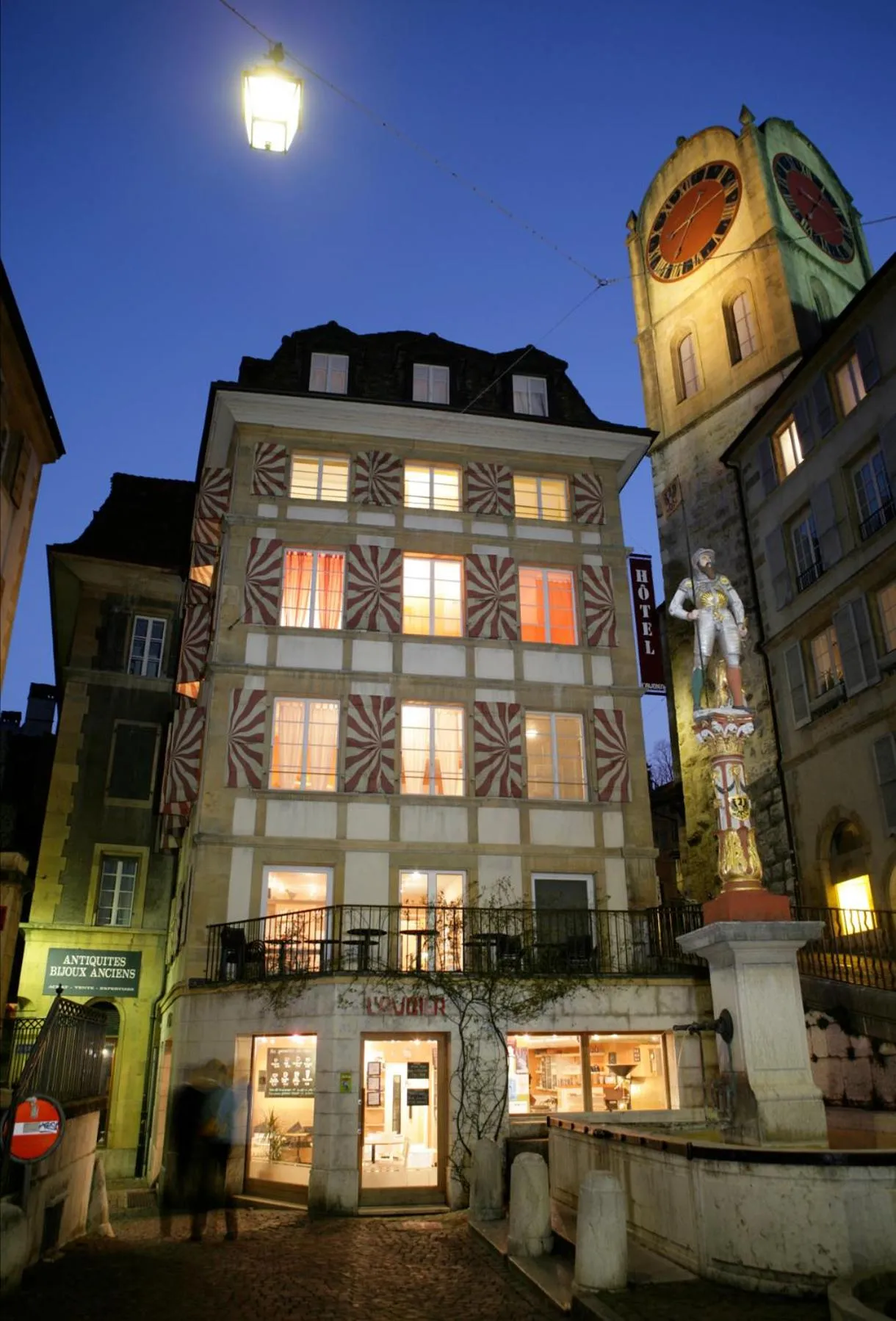 Property building in Le Café-Hôtel de L'Aubier