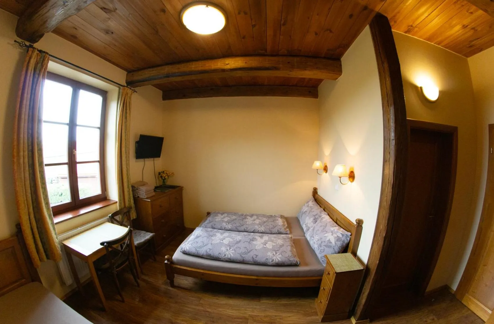 Property building, Bed in Stary dum