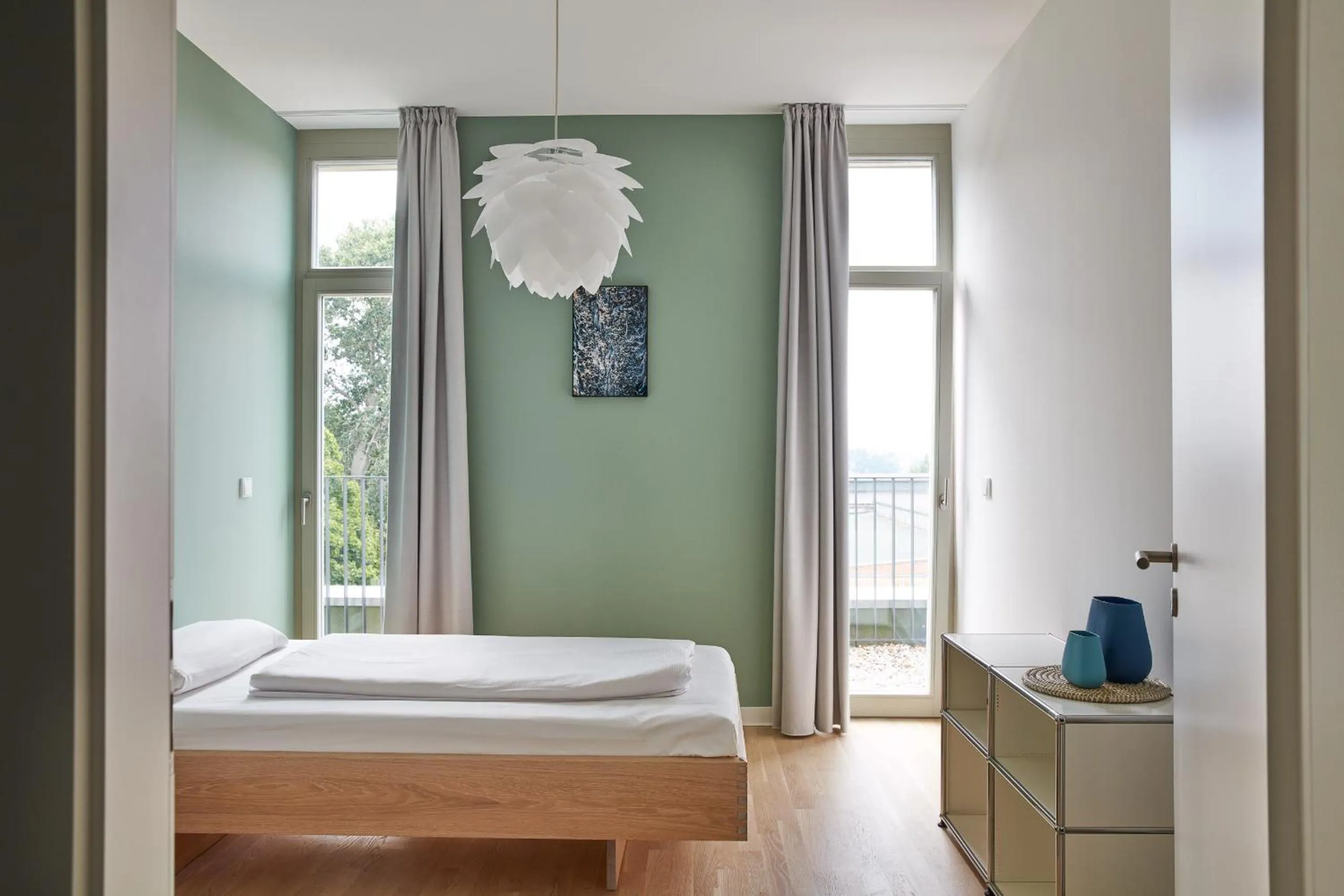 Bedroom, Bed in Park Penthouses Insel Eiswerder by Suite030