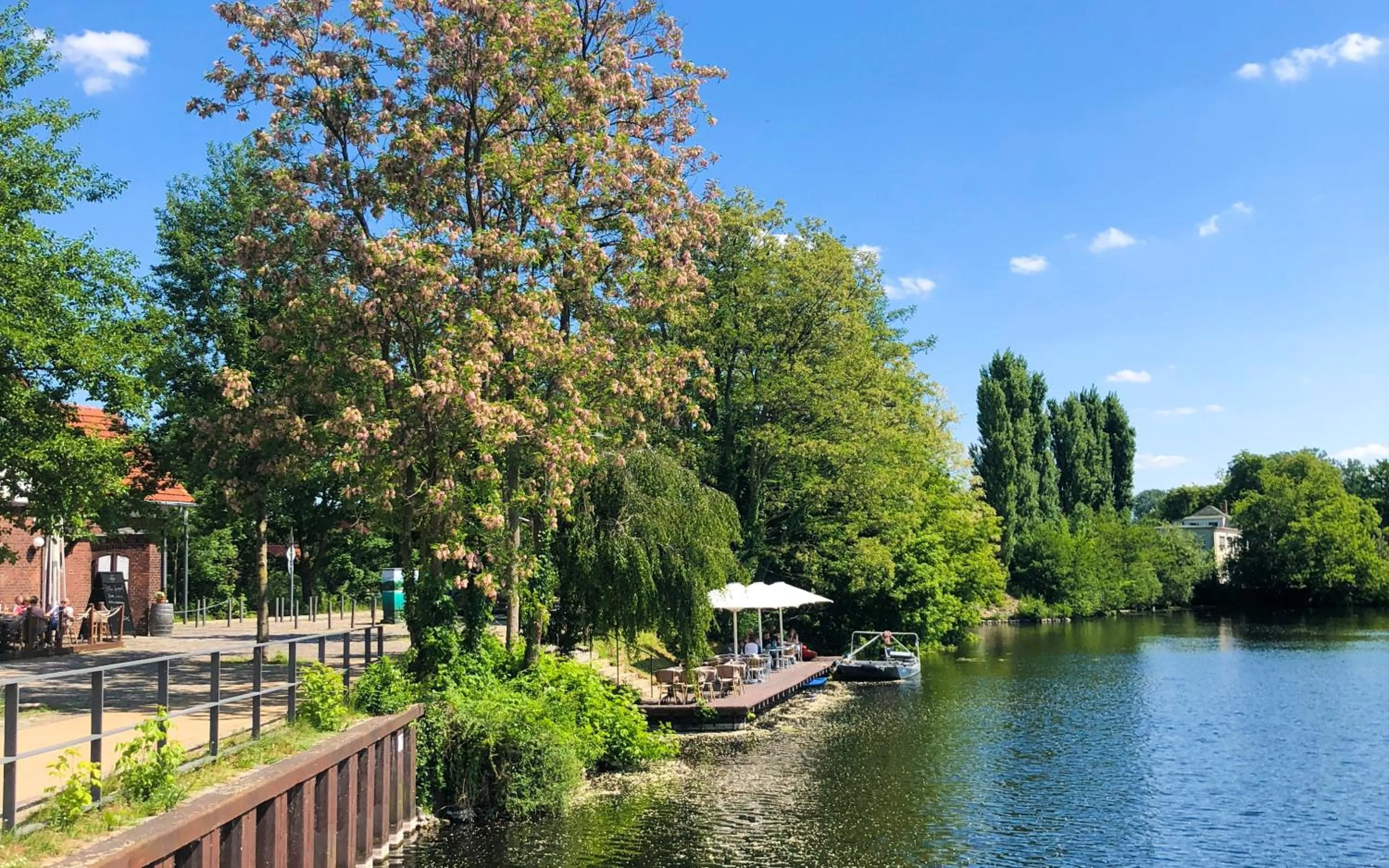 Neighbourhood in Park Penthouses Insel Eiswerder by Suite030