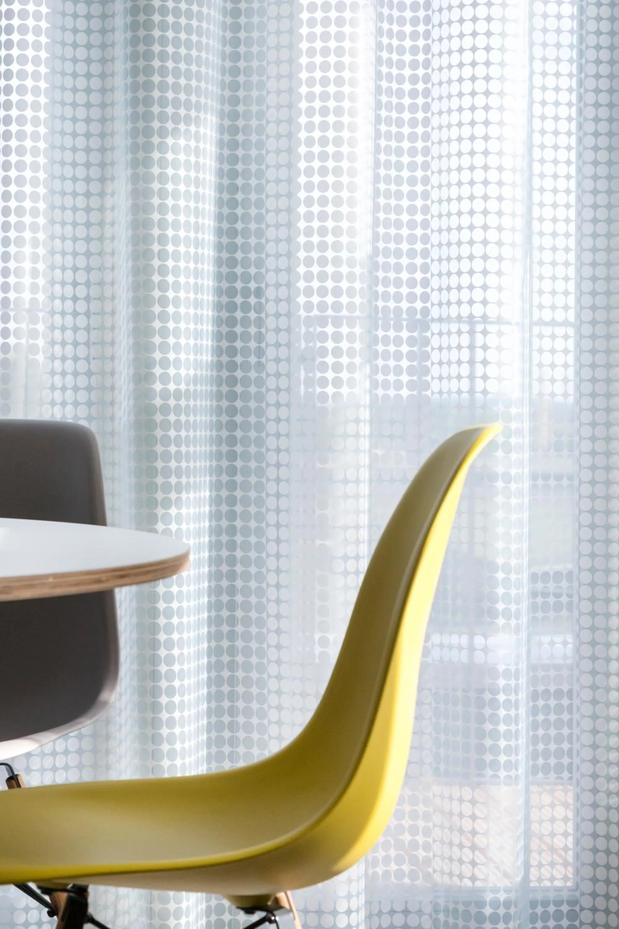 Dining area in Park Penthouses Insel Eiswerder by Suite030