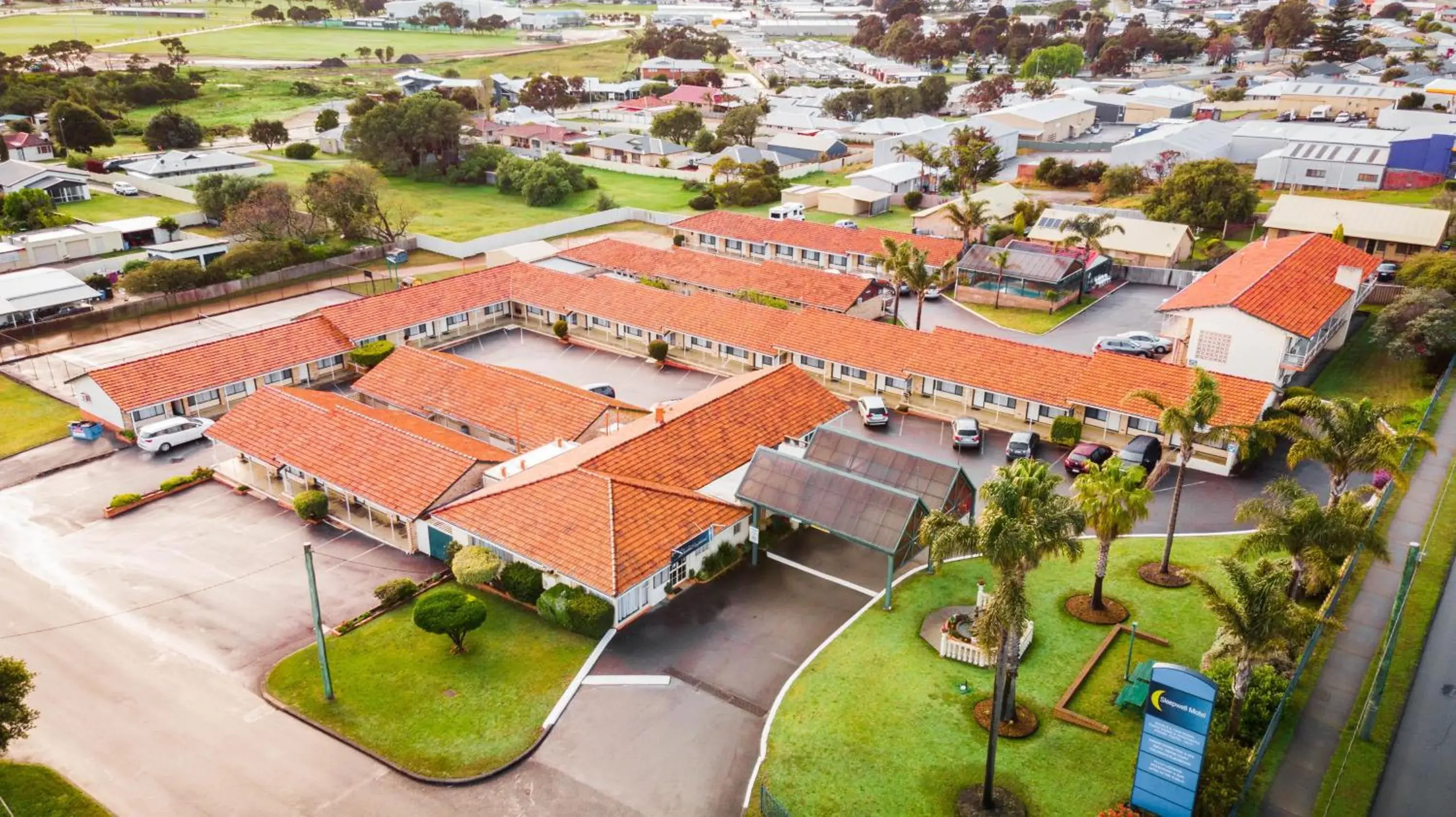 Facade/entrance in Sleepwell Motel Facade/entrance in Sleepwell Motel