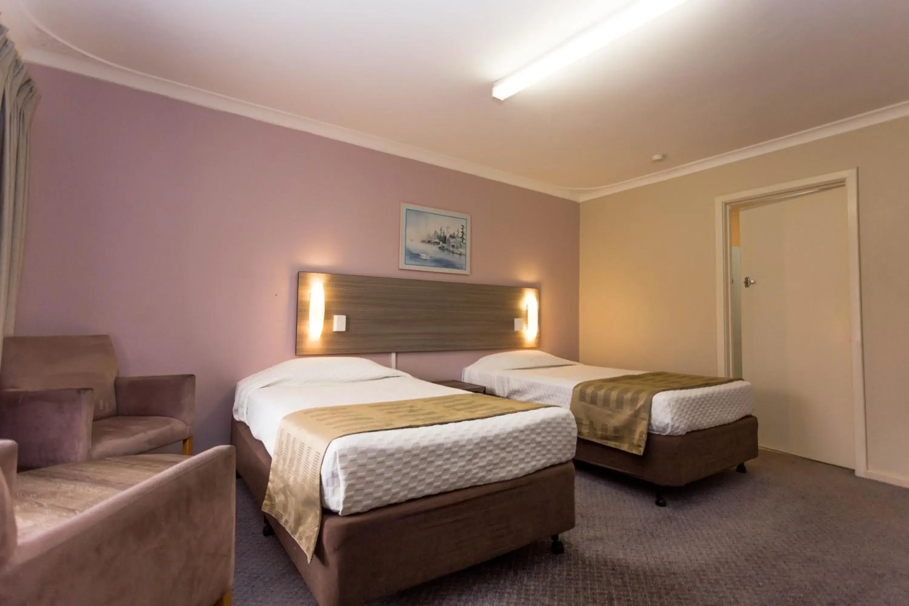 Comfort Twin Room in Sleepwell Motel Comfort Twin Room in Sleepwell Motel