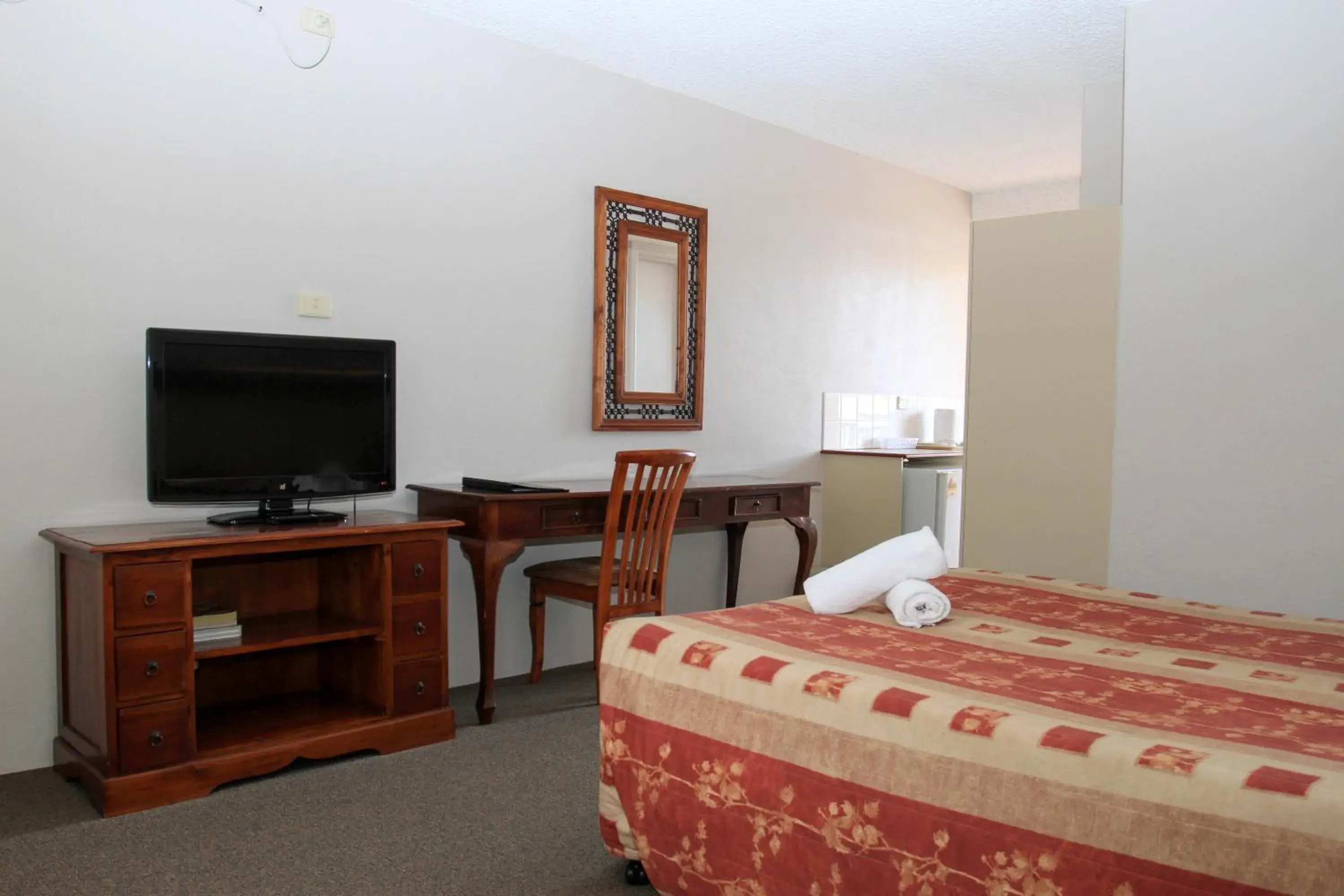 Bed in Sleepwell Motel Bed in Sleepwell Motel