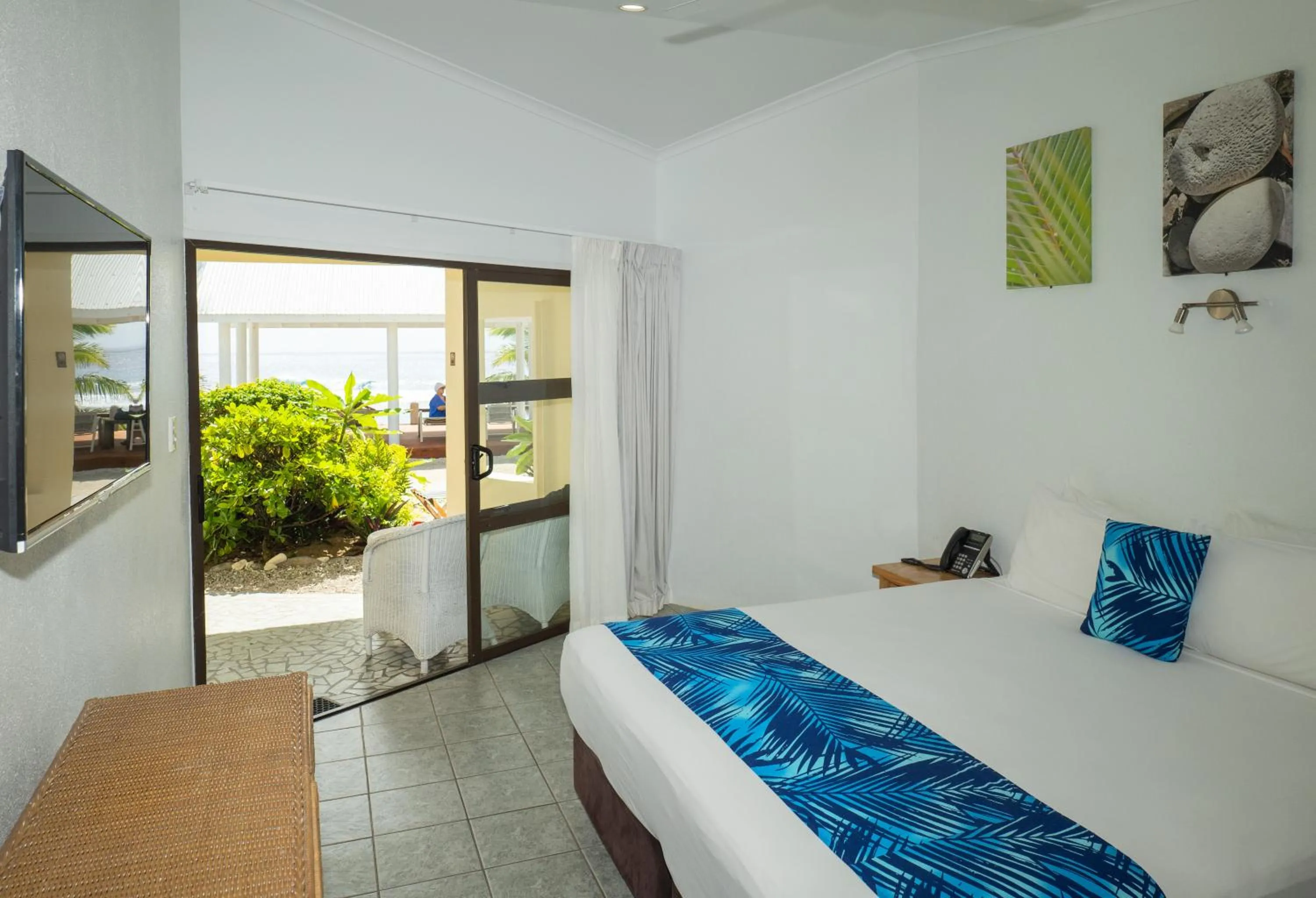 Bed in Club Raro Resort- Adults Only