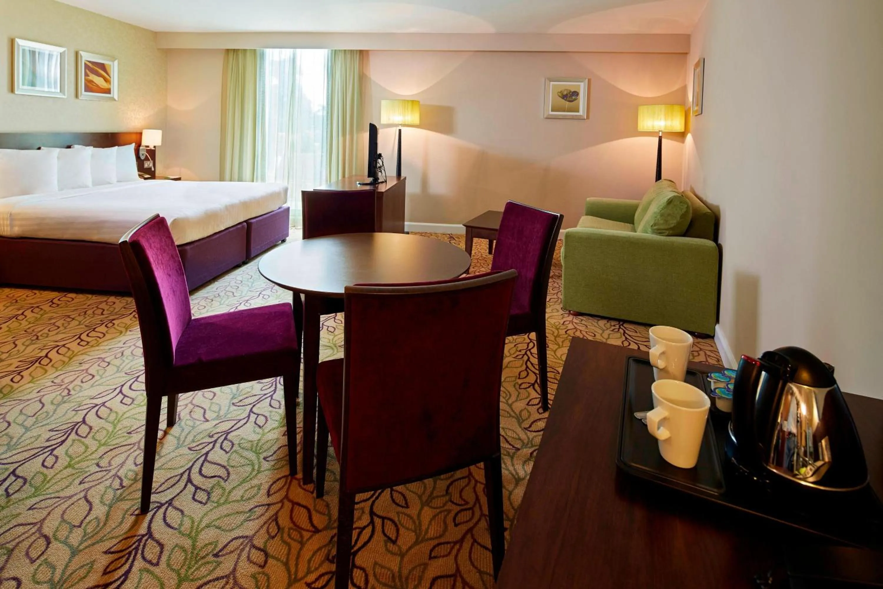 Bedroom, Bed in Courtyard by Marriott London Gatwick Airport