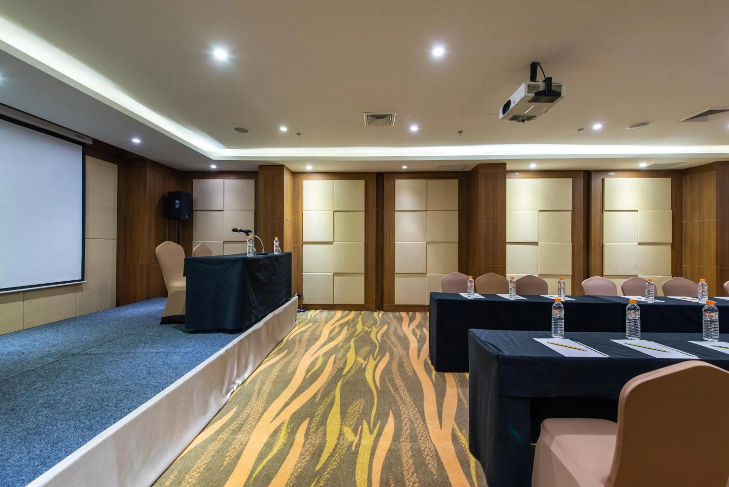 Meeting/conference room in Maple Hotel