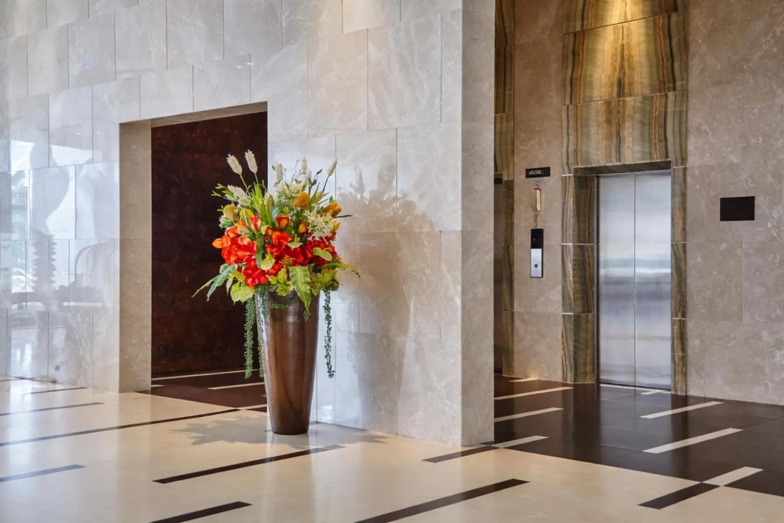 Lobby or reception in Maple Hotel