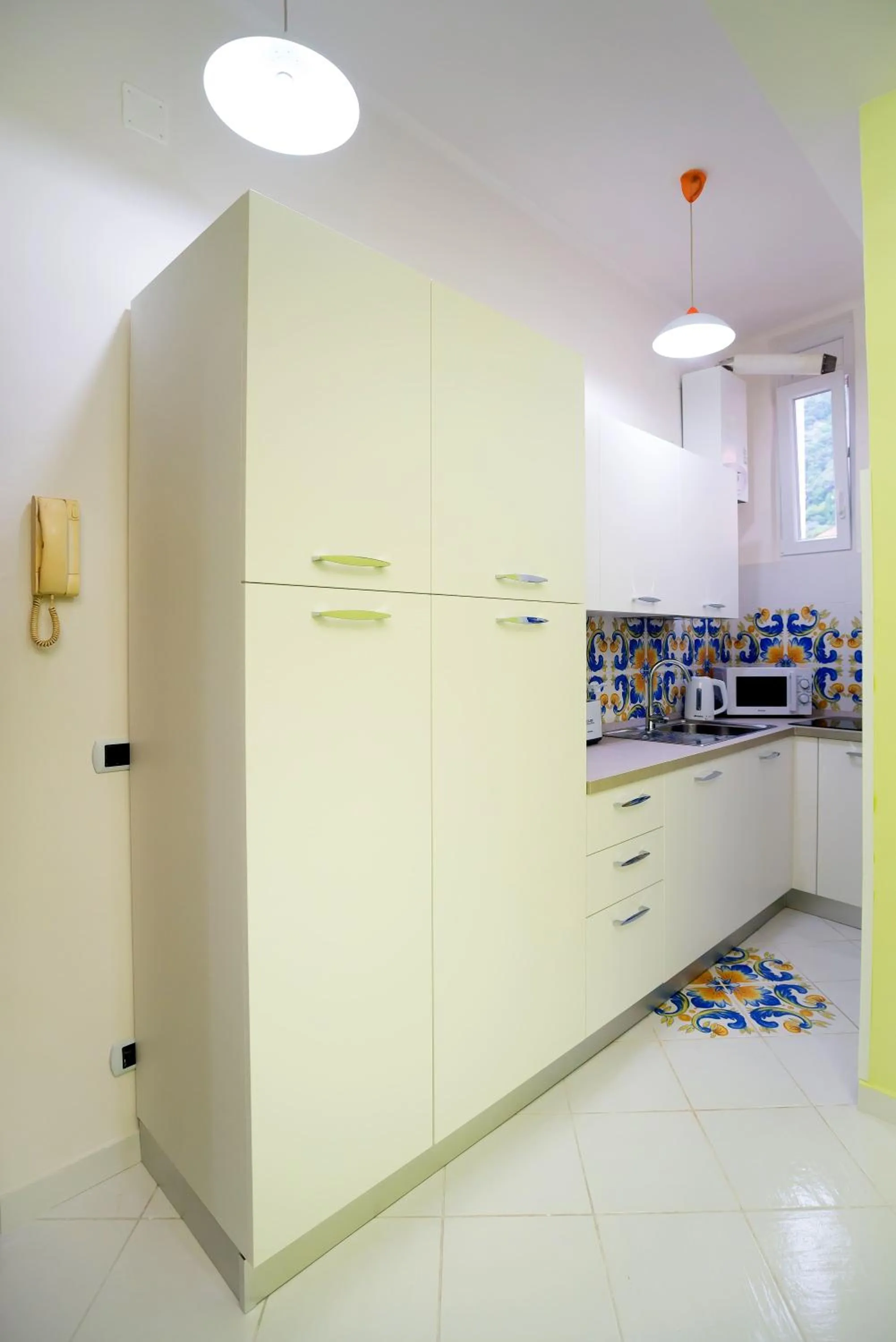 Communal kitchen in 'A Regina b&b Cetara