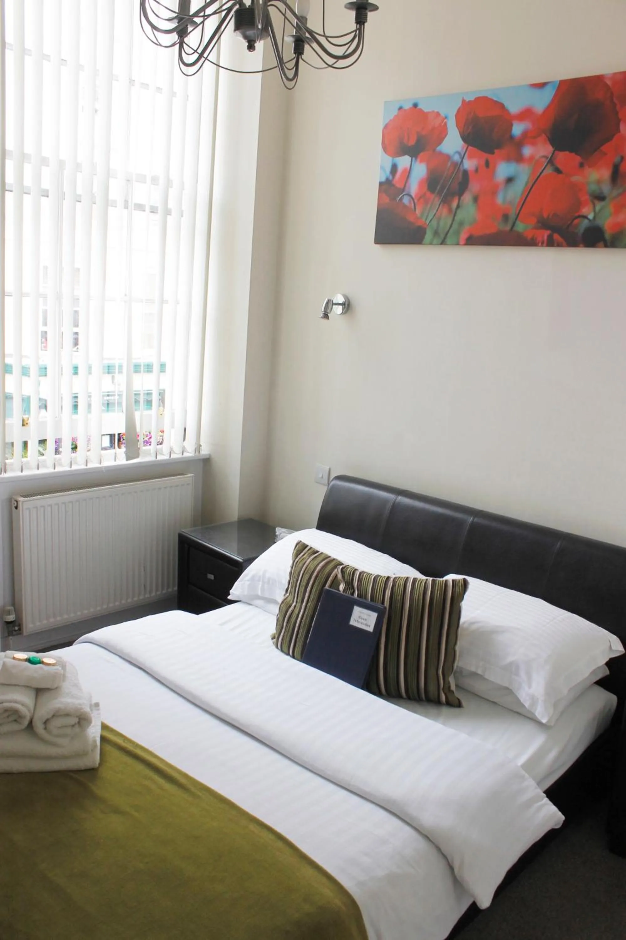 Bed in Kempfield House