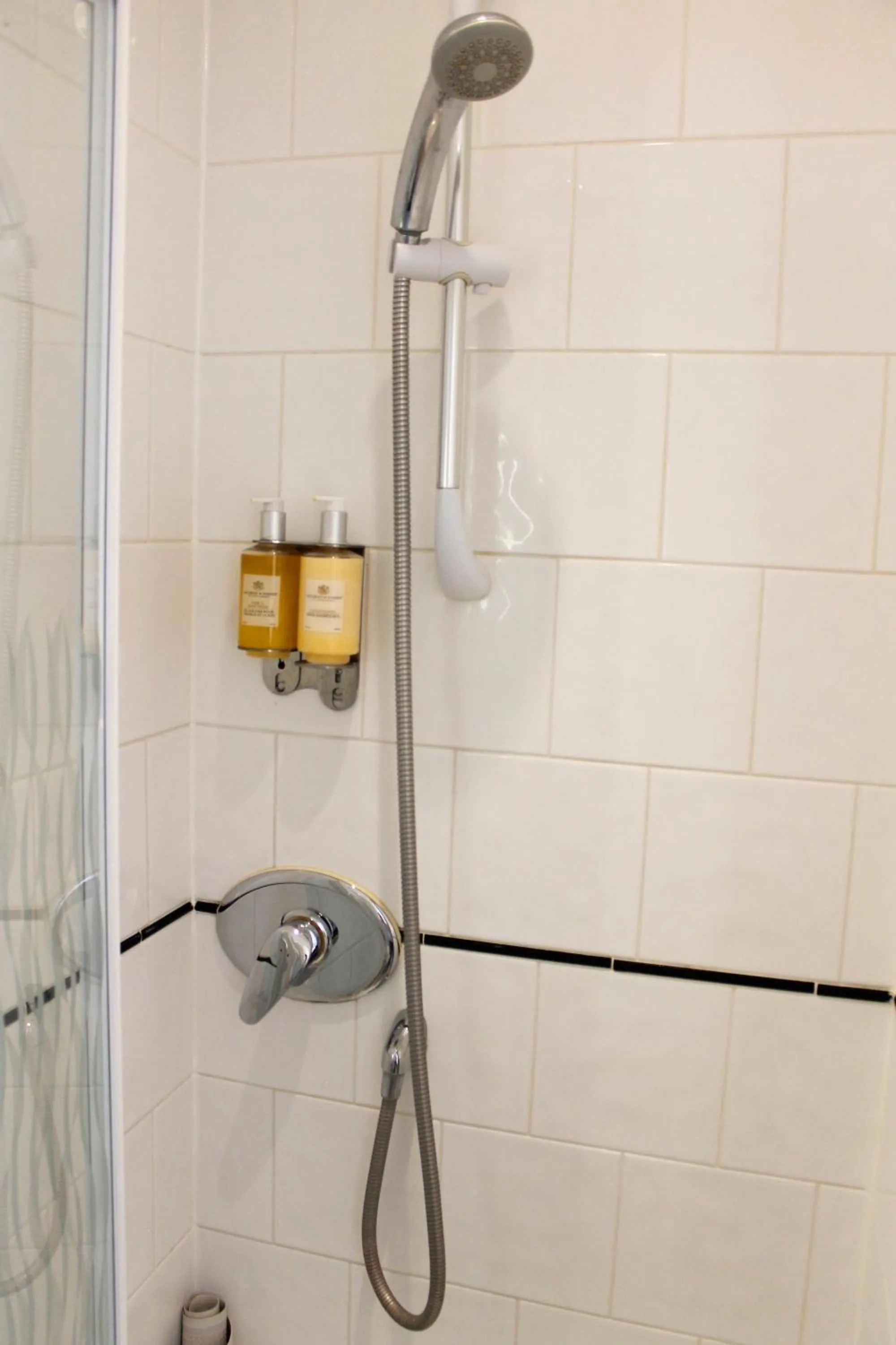 Bathroom in Kempfield House