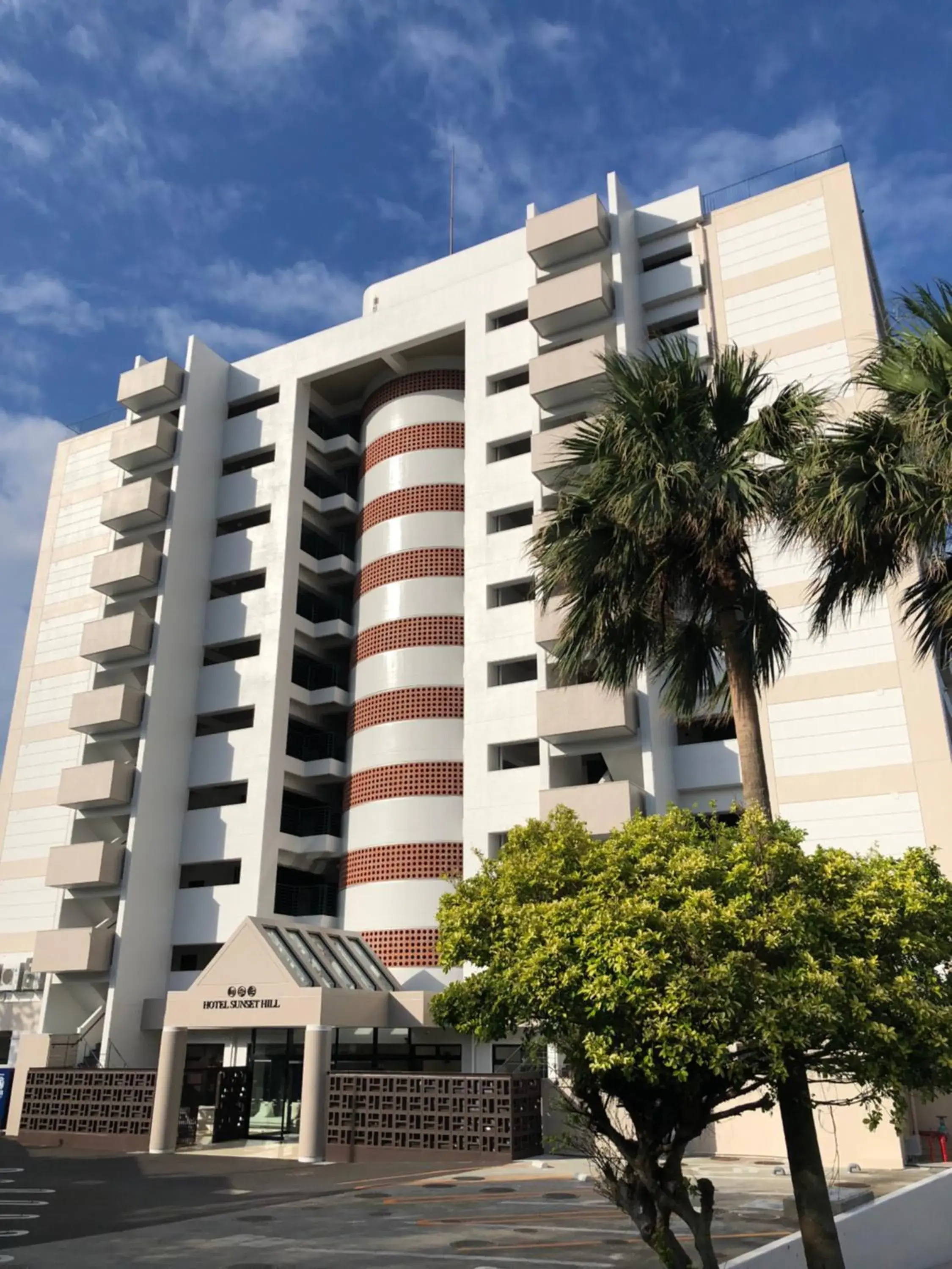 Facade/entrance in Hotel Sunset Hill Facade/entrance in Hotel Sunset Hill