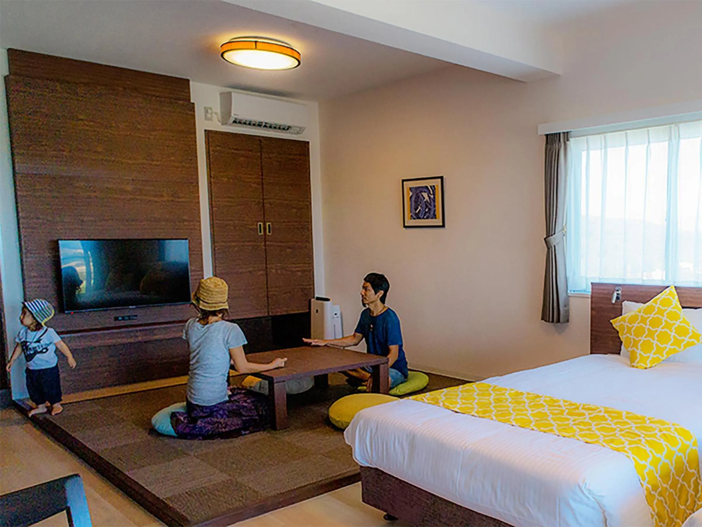 Dining area, Bed in Hotel Sunset Hill