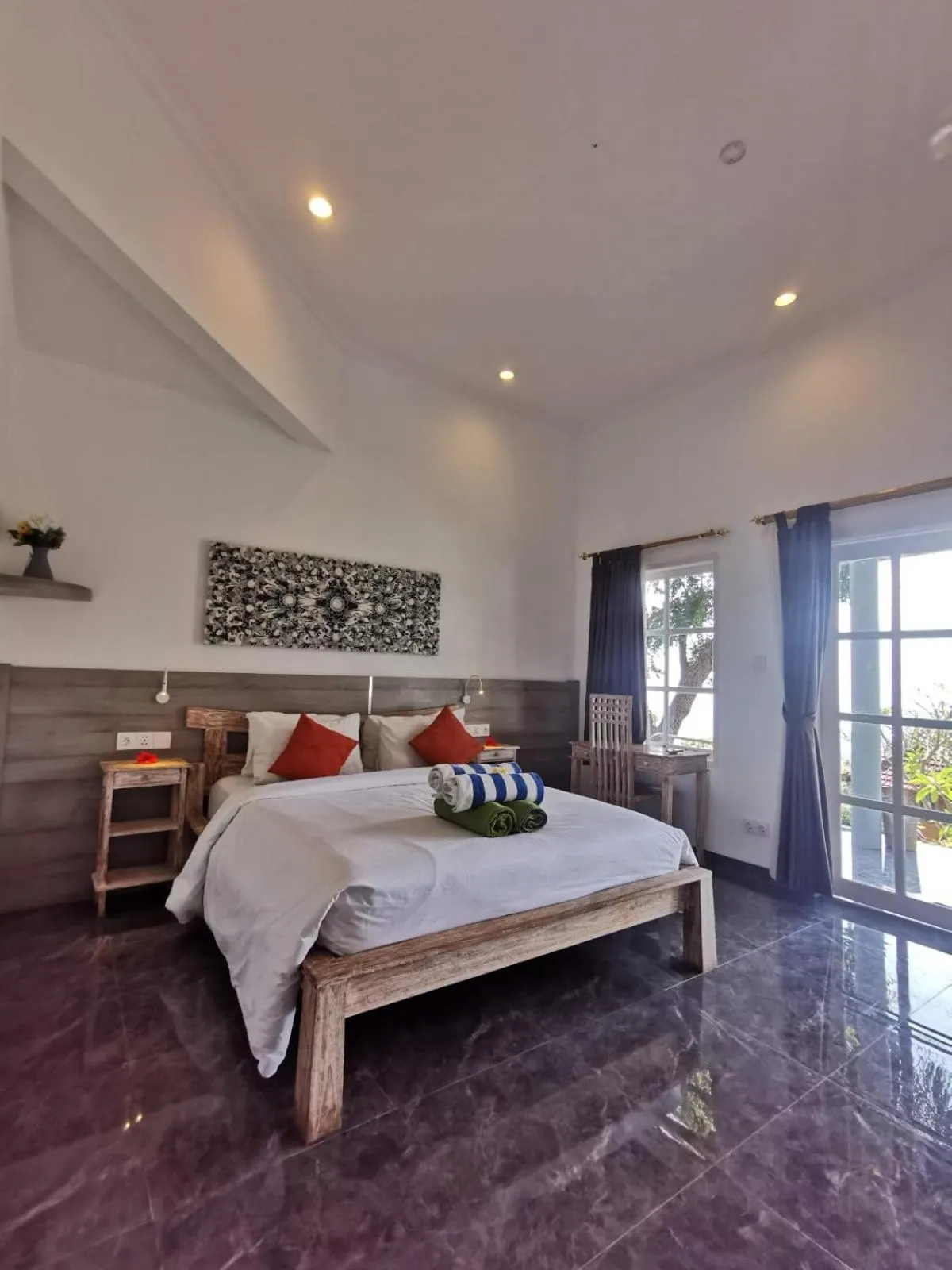 Bedroom, Bed in The Hamsa