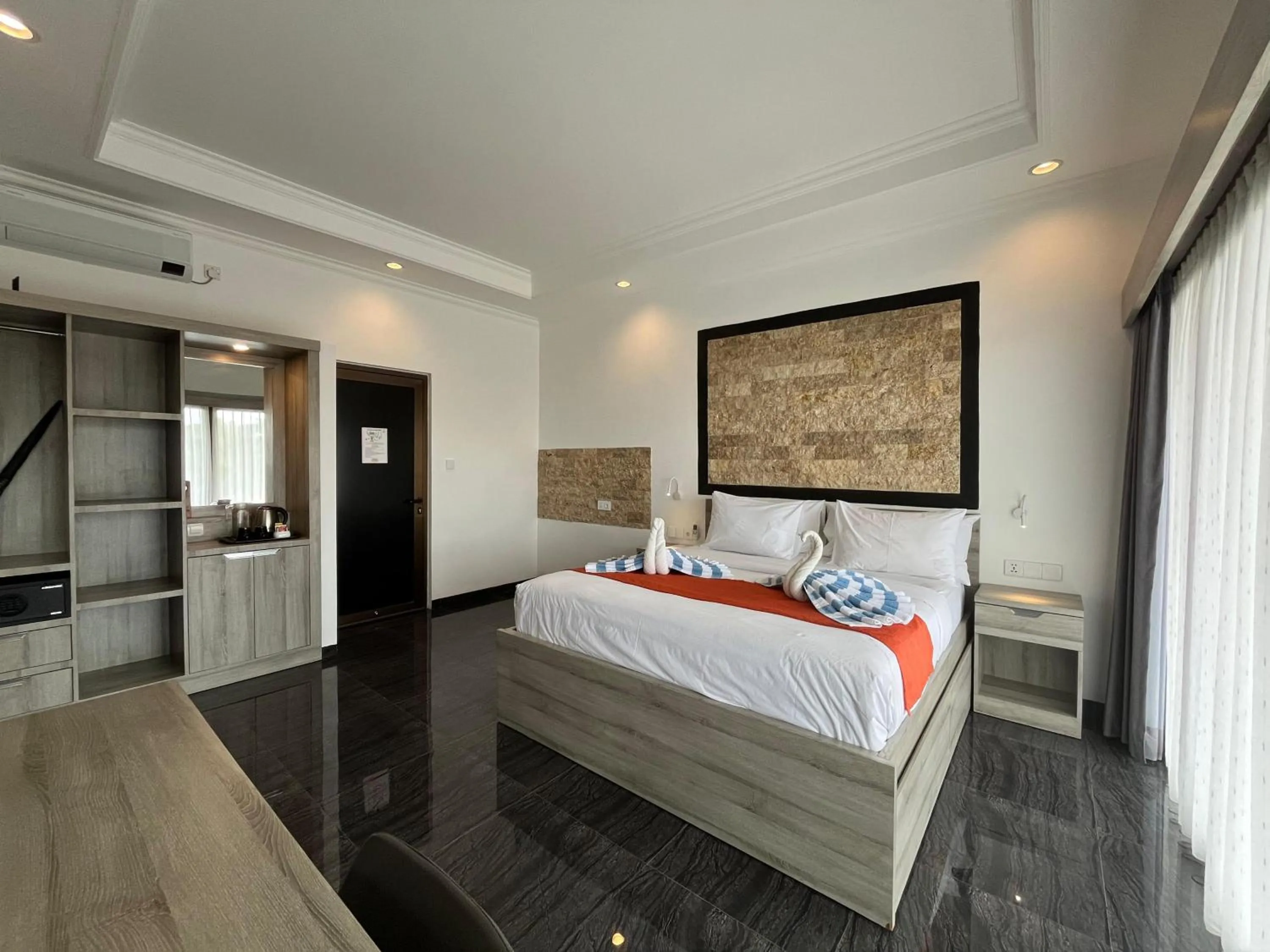 Property building, Bed in The Hamsa