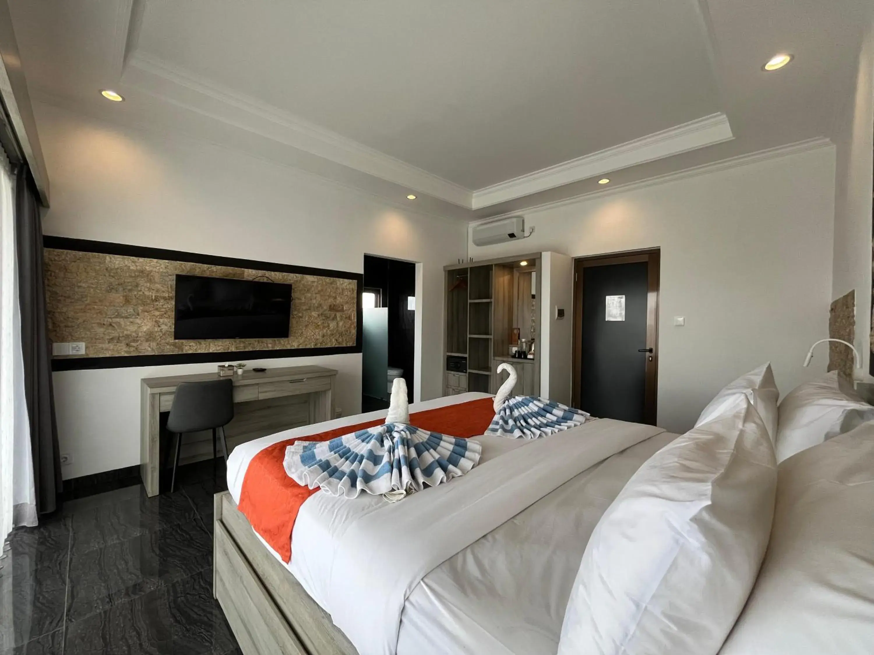 Property building, Bed in The Hamsa Property building, Bed in The Hamsa