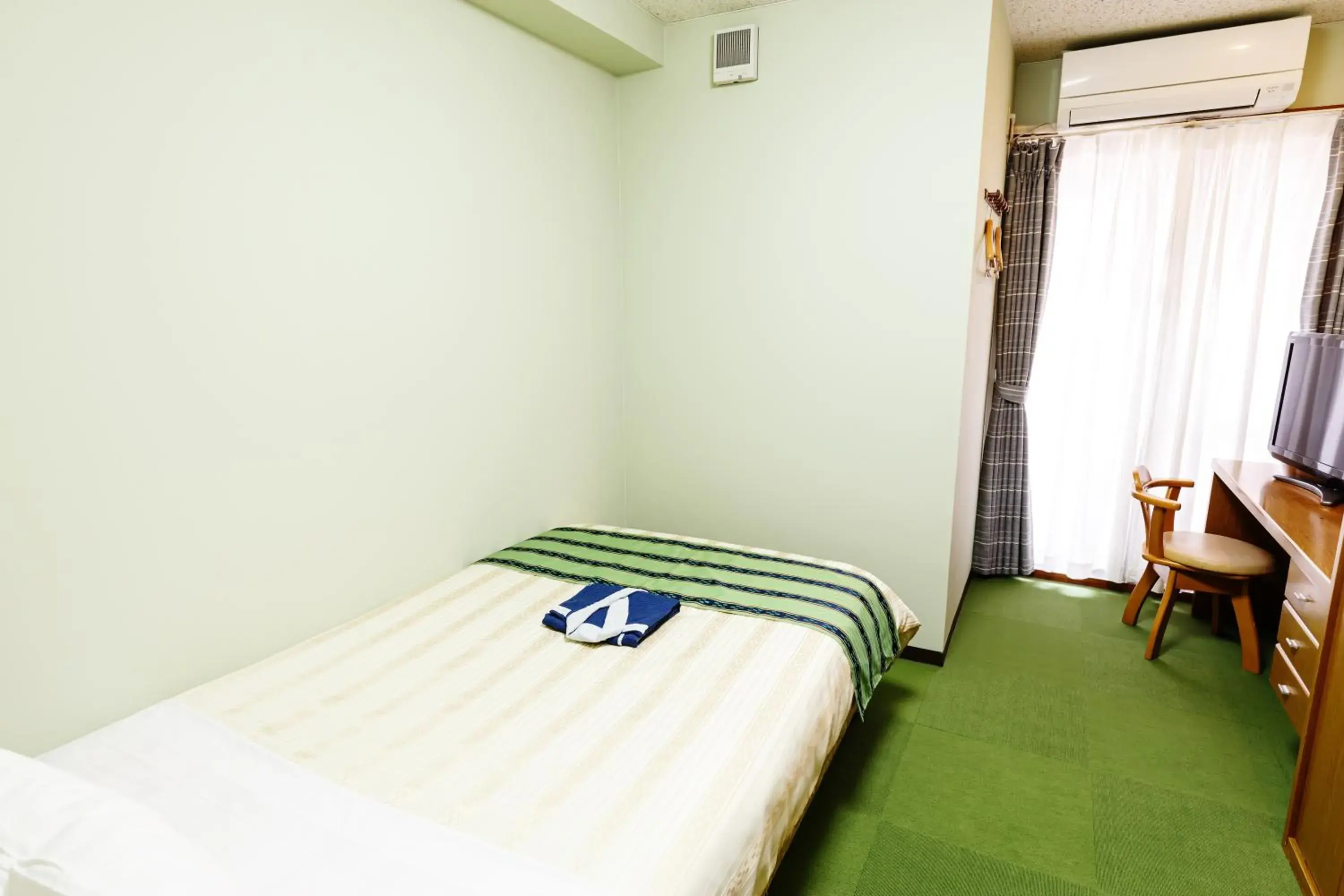 Bed in Peace Land Kume Bed in Peace Land Kume