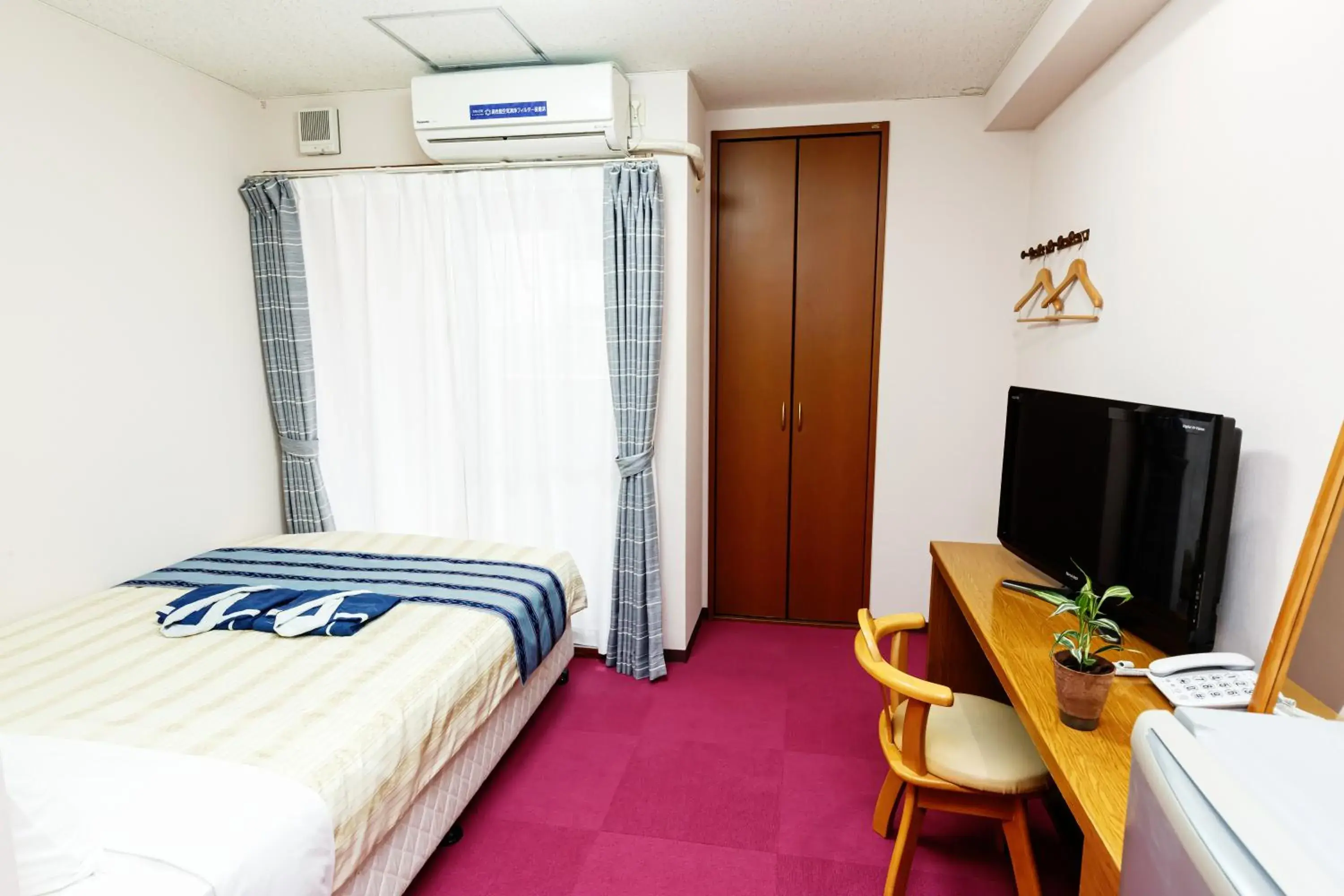 Photo of the whole room in Peace Land Kume Photo of the whole room in Peace Land Kume