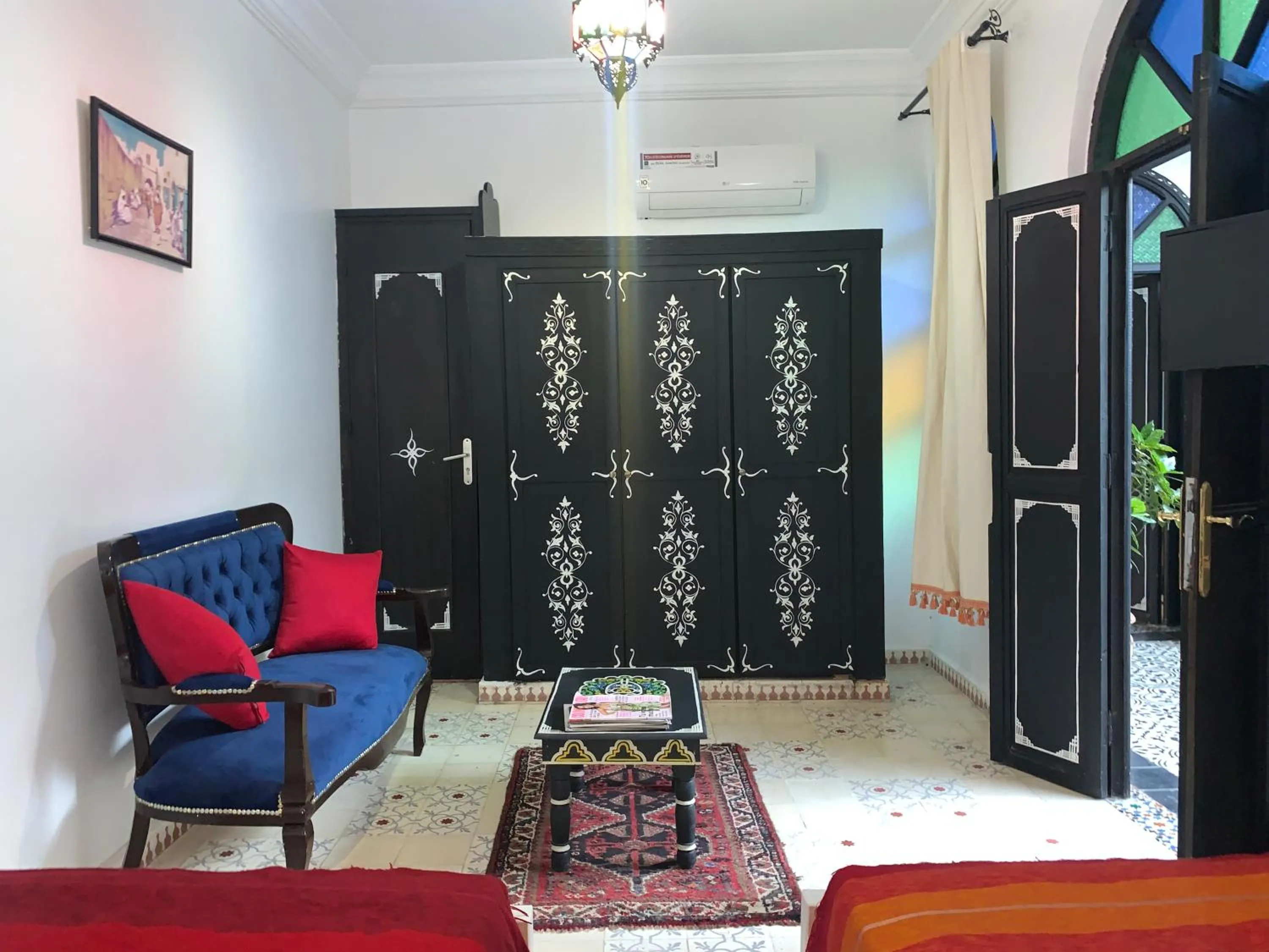 Photo of the whole room in Riad Tingis
