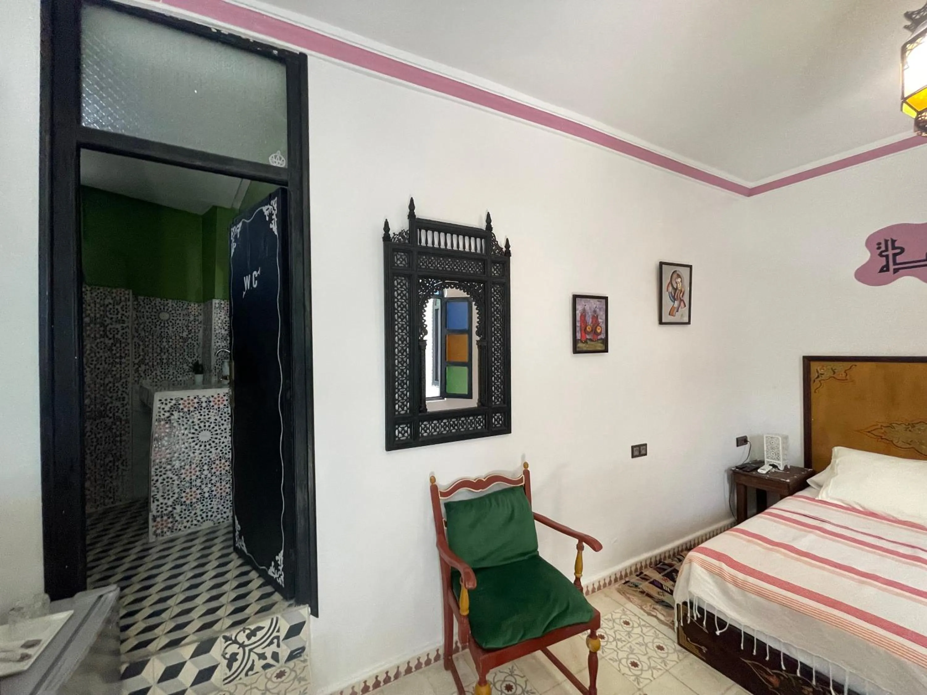 Photo of the whole room, Bed in Riad Tingis