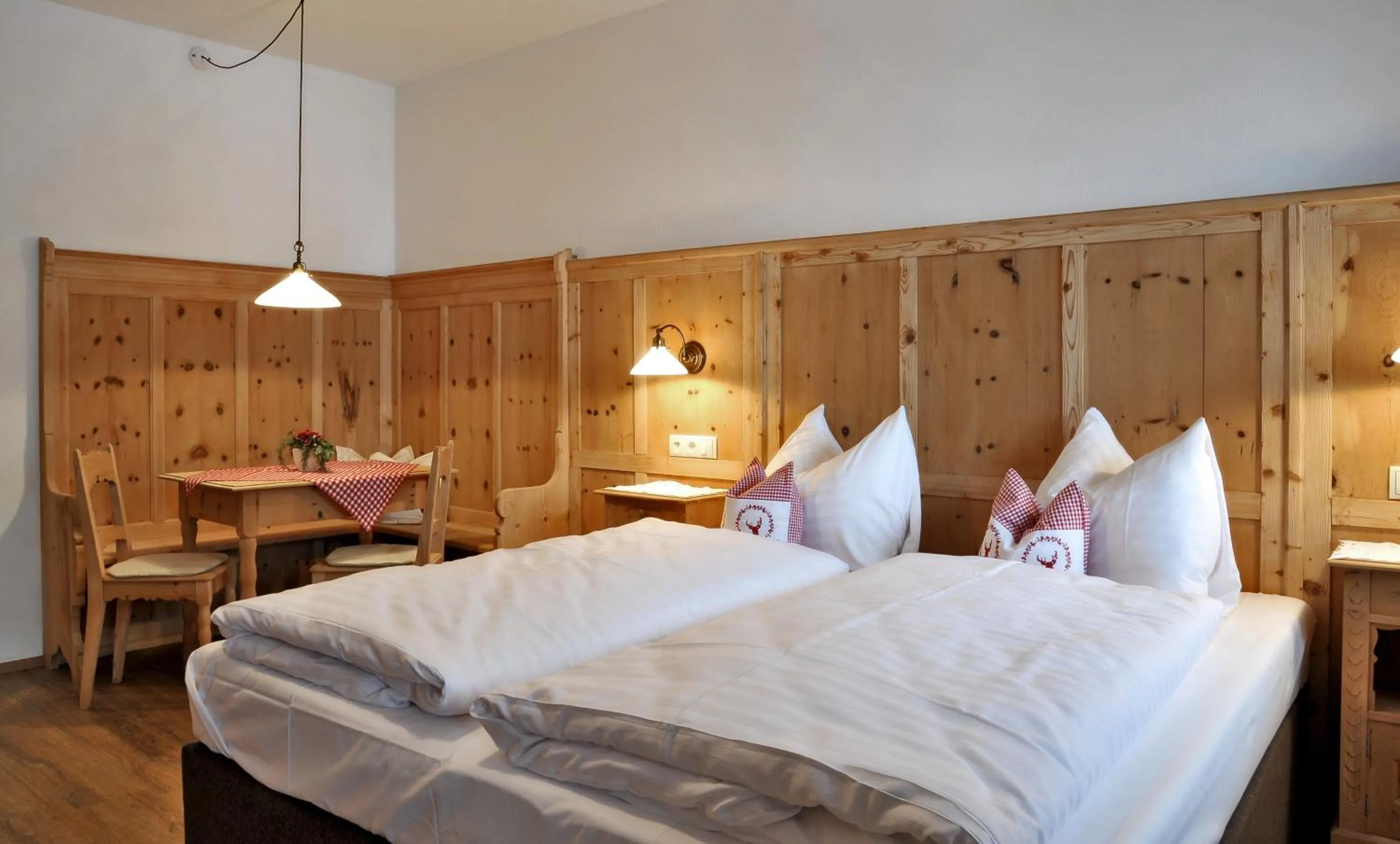 Photo of the whole room, Bed in Hotel - Gasthof Märzenklamm