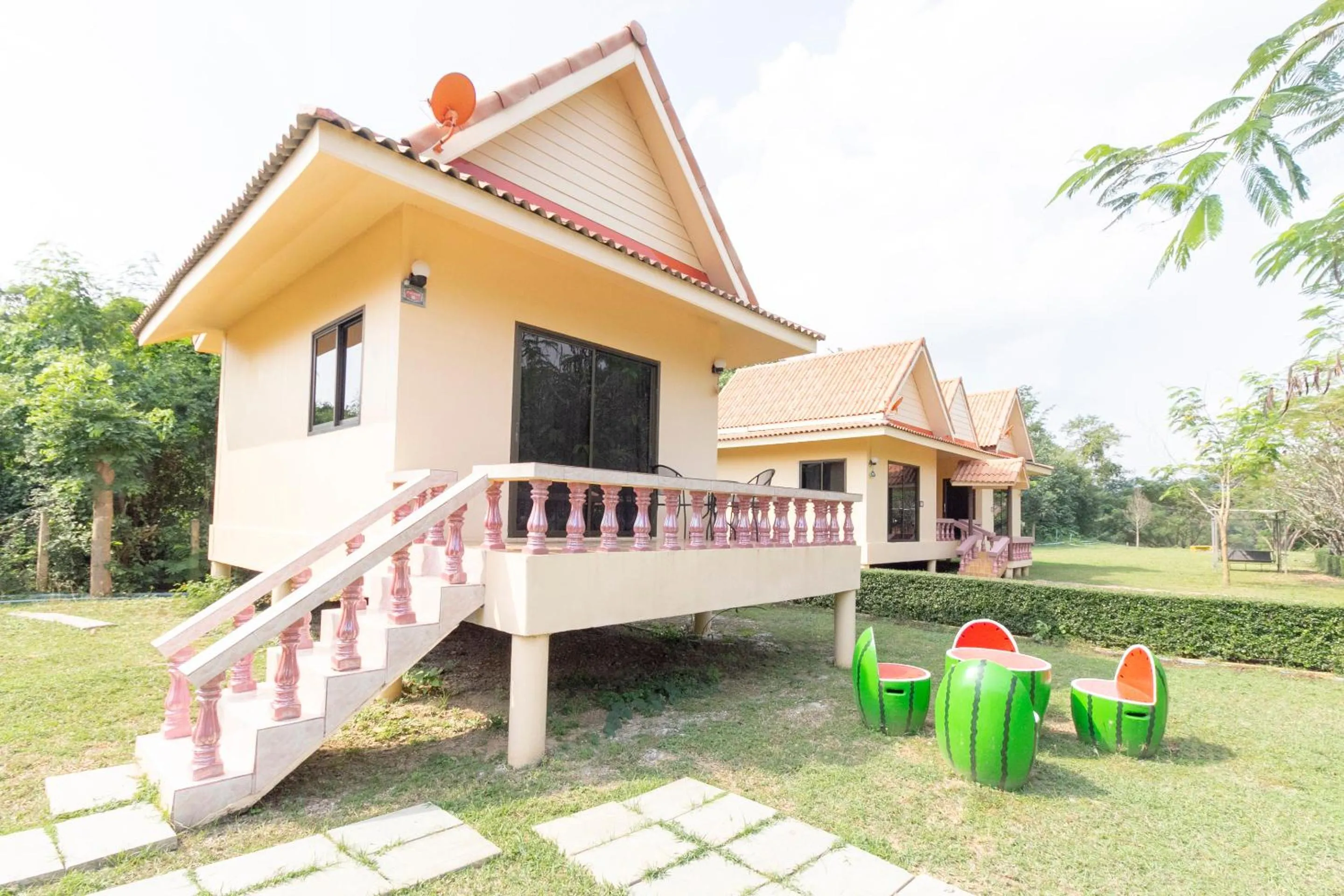 Property building in Thaiburi Thara Resort