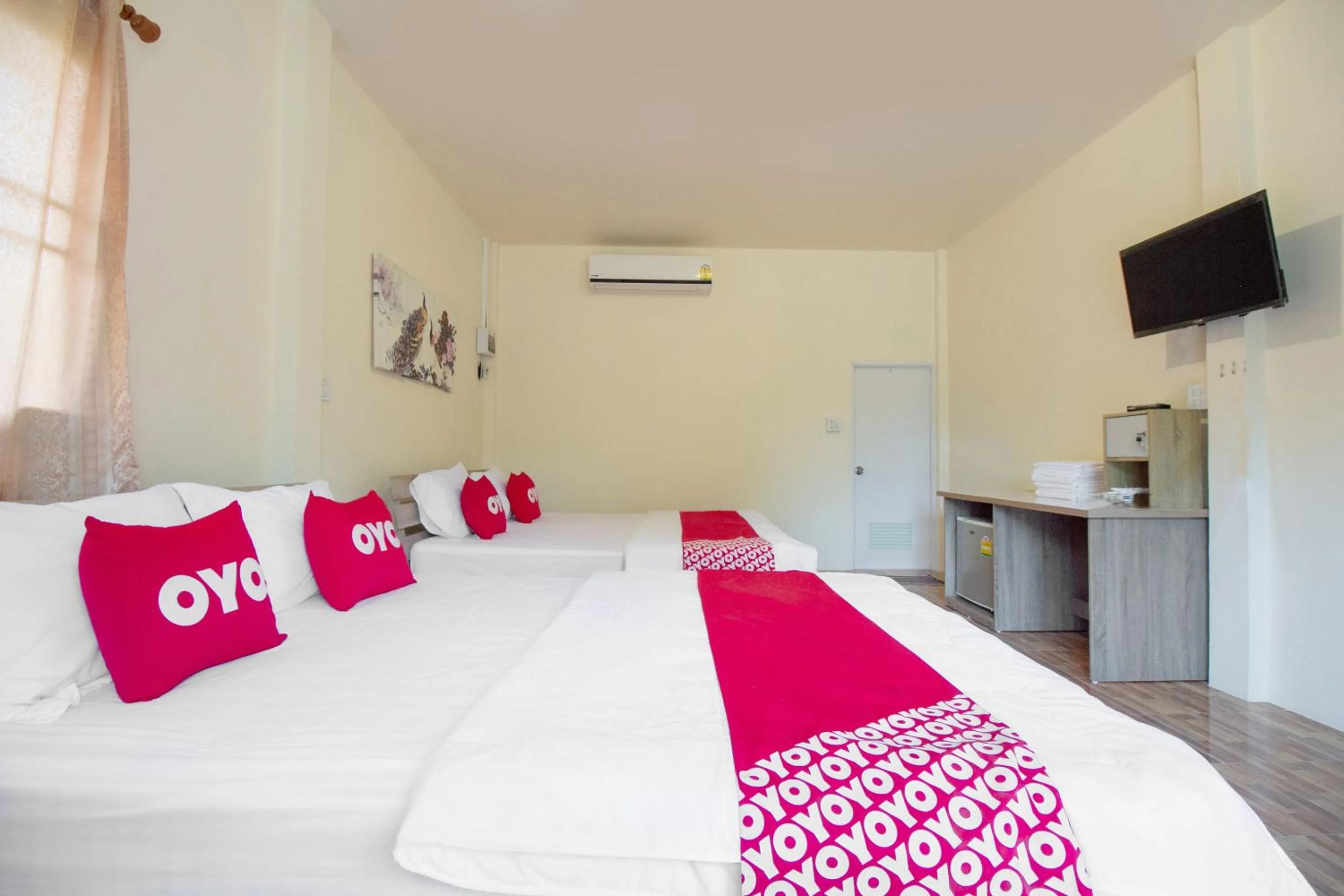 Bedroom in Thaiburi Thara Resort