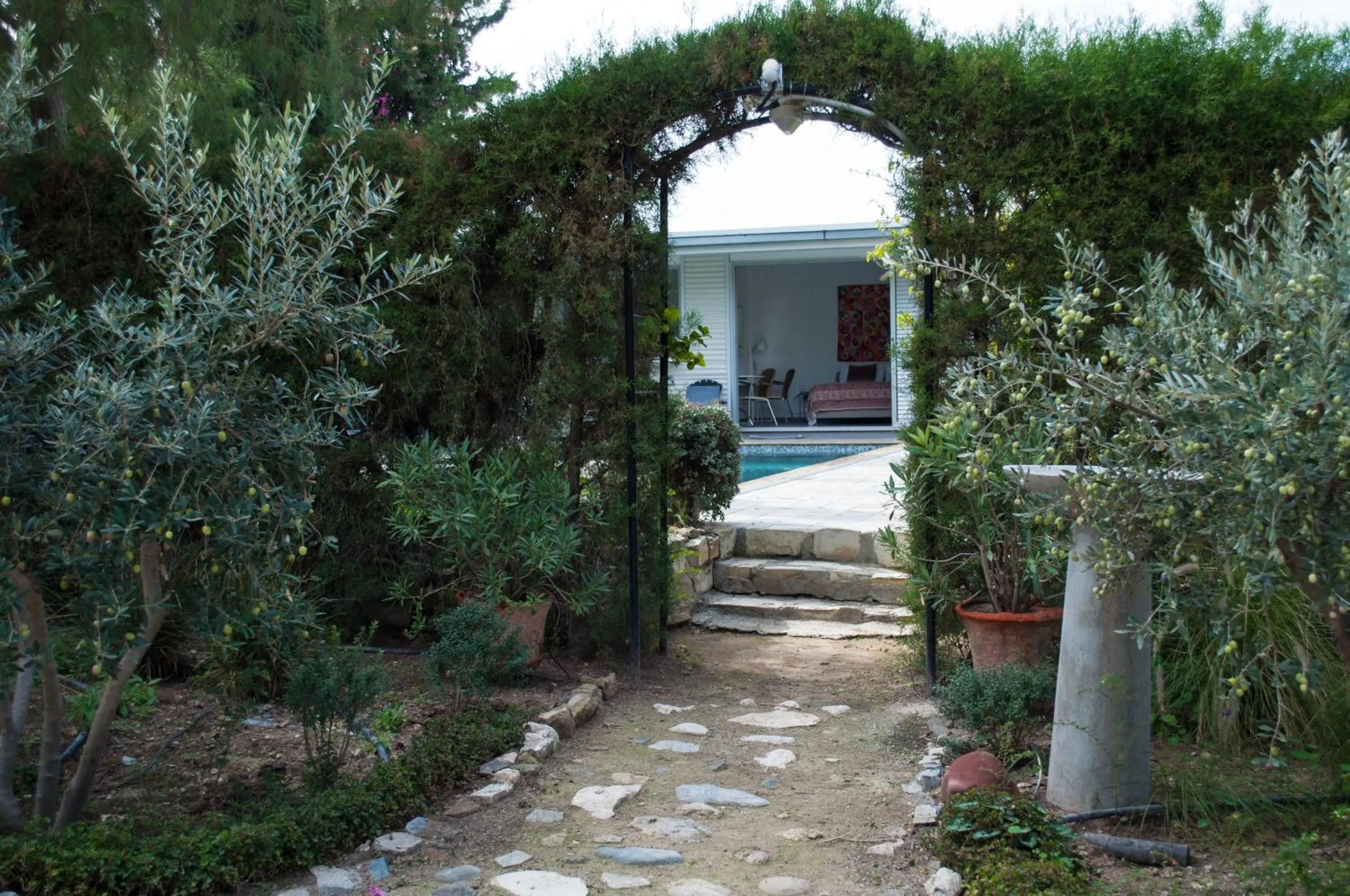 Idyllic studio with private pool