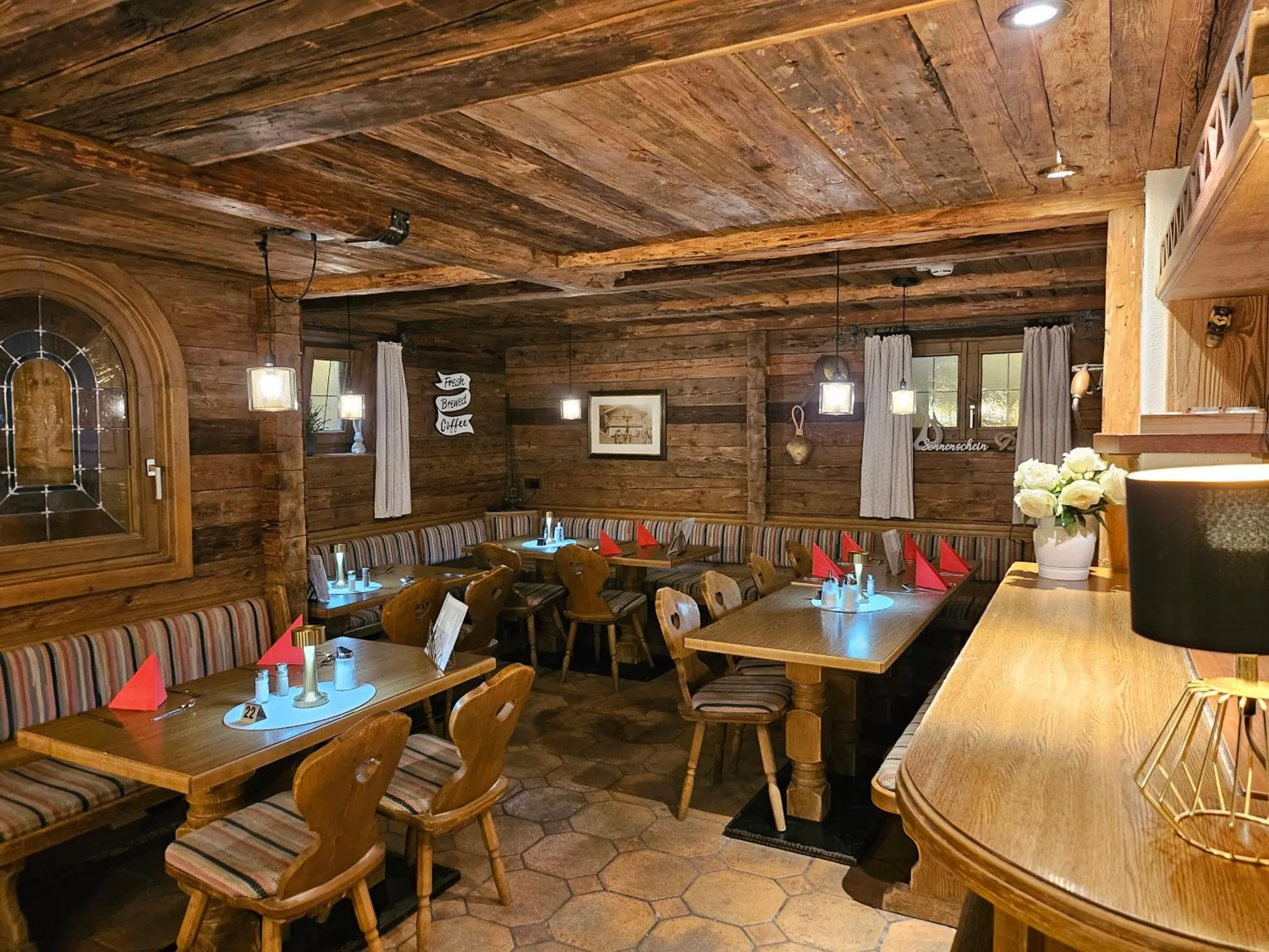 Restaurant/places to eat in Pension Lederergütl - Jokercard & Parkplatz inkl