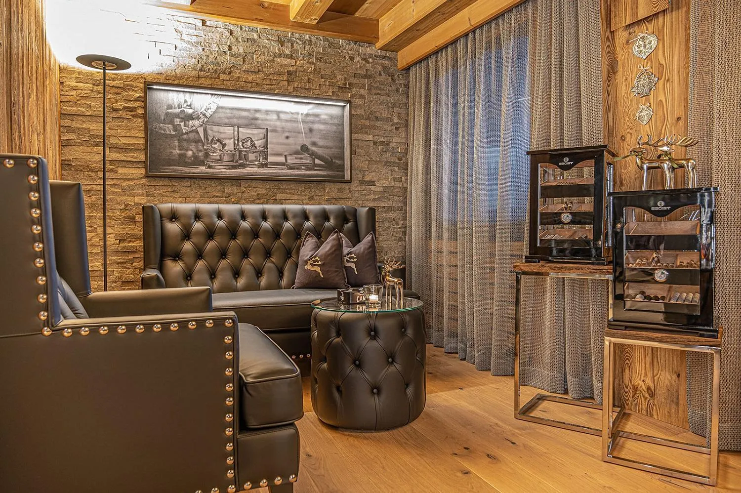 Living room in The Laurin Small & Charming