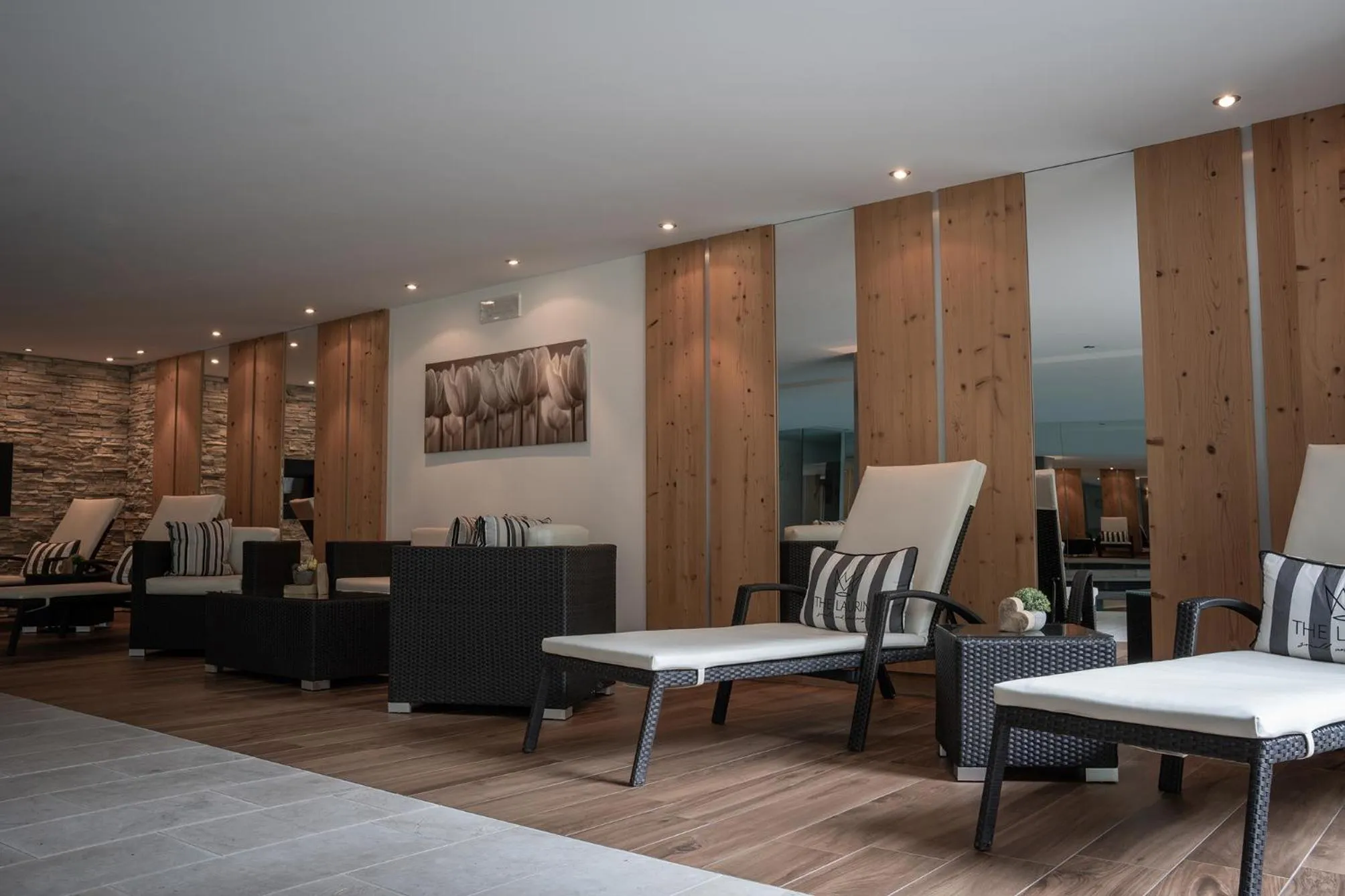 Swimming pool in The Laurin Small & Charming