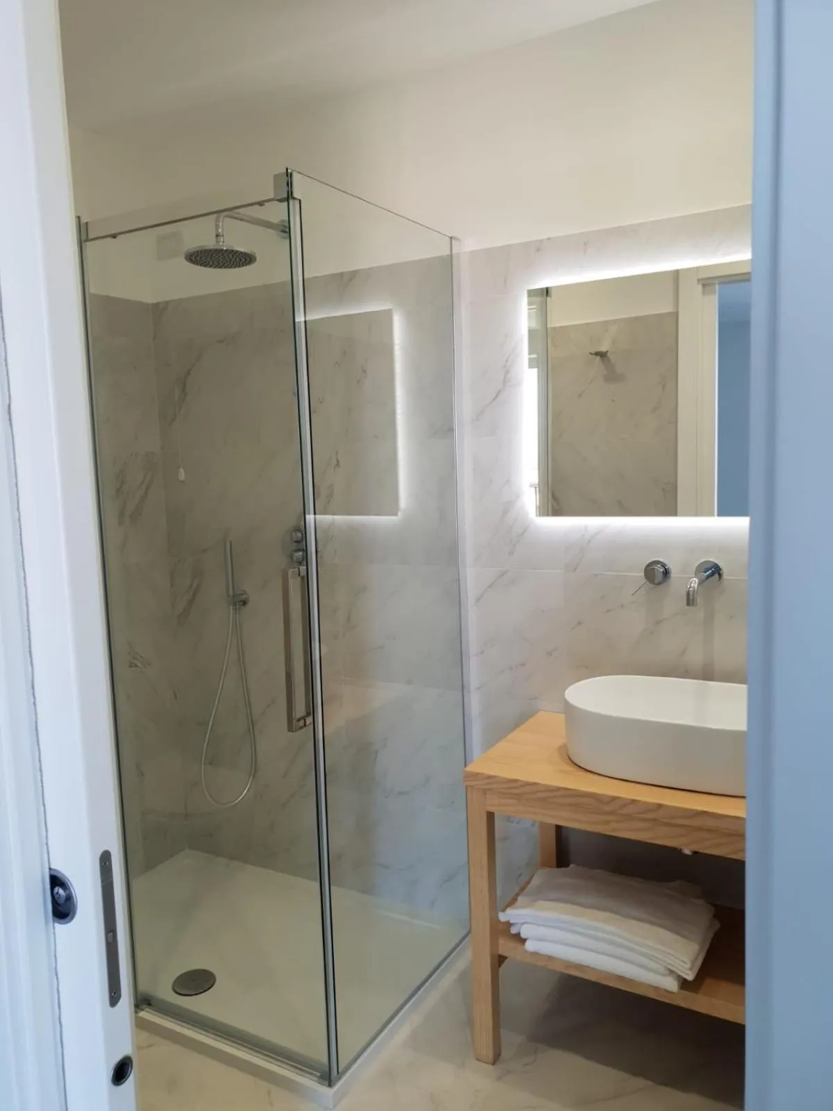 Bathroom in Younique