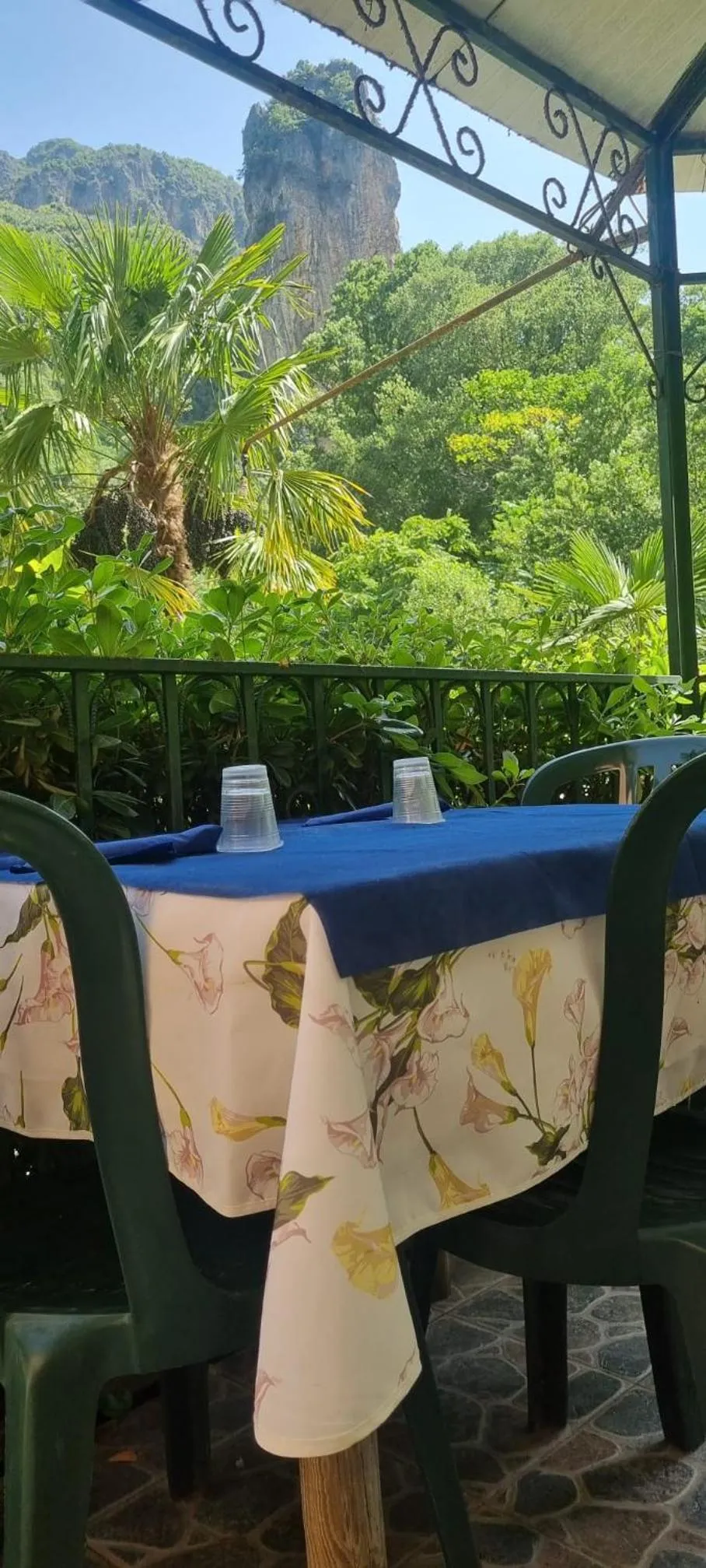 Restaurant/places to eat in Affittacamere LA COSTA