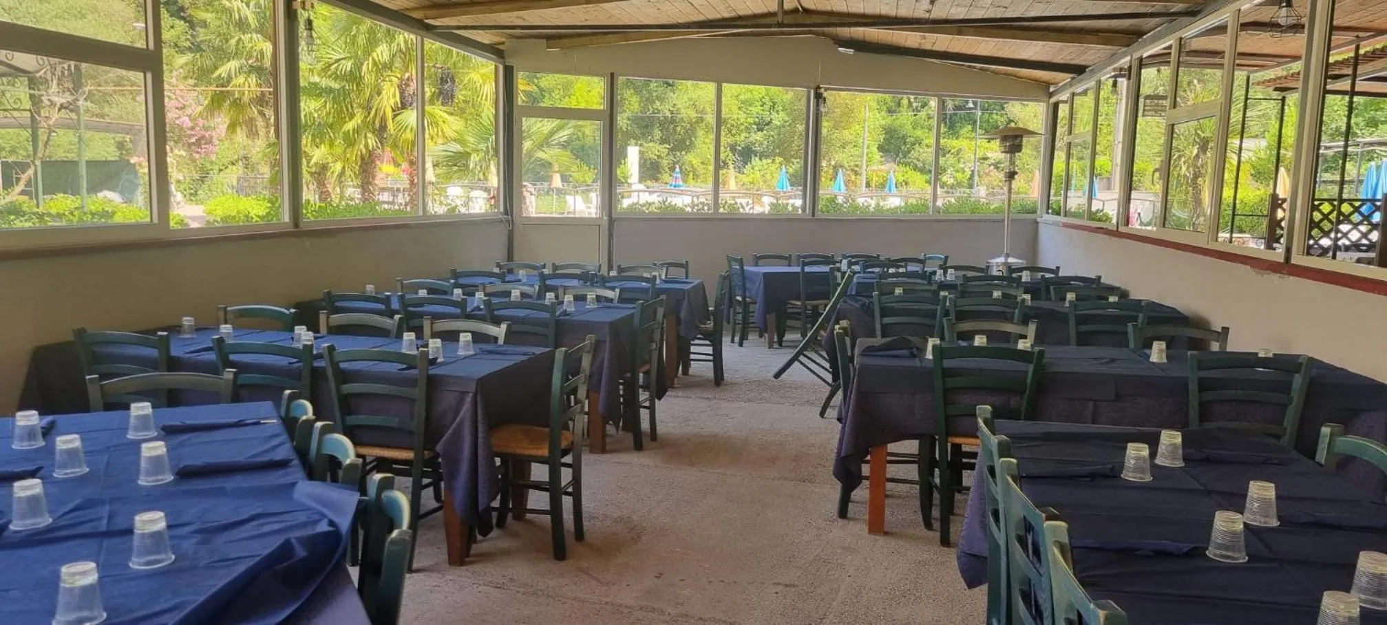 Restaurant/places to eat in Affittacamere LA COSTA