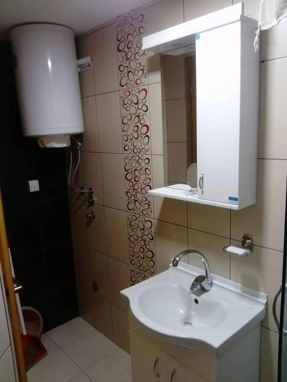 Shower in Apartment Laća