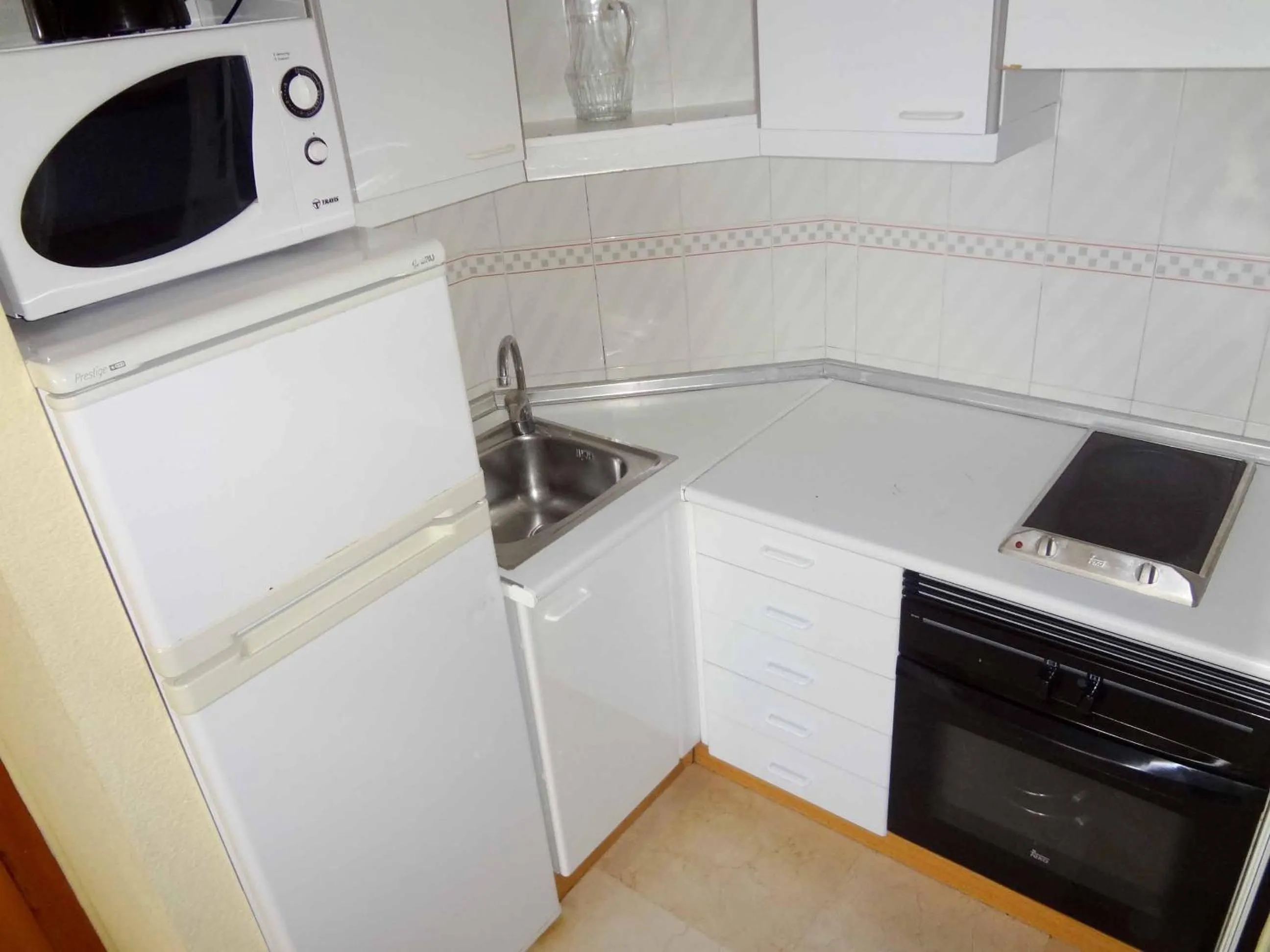 Kitchen or kitchenette in Torre Levante-Fincas Benidorm