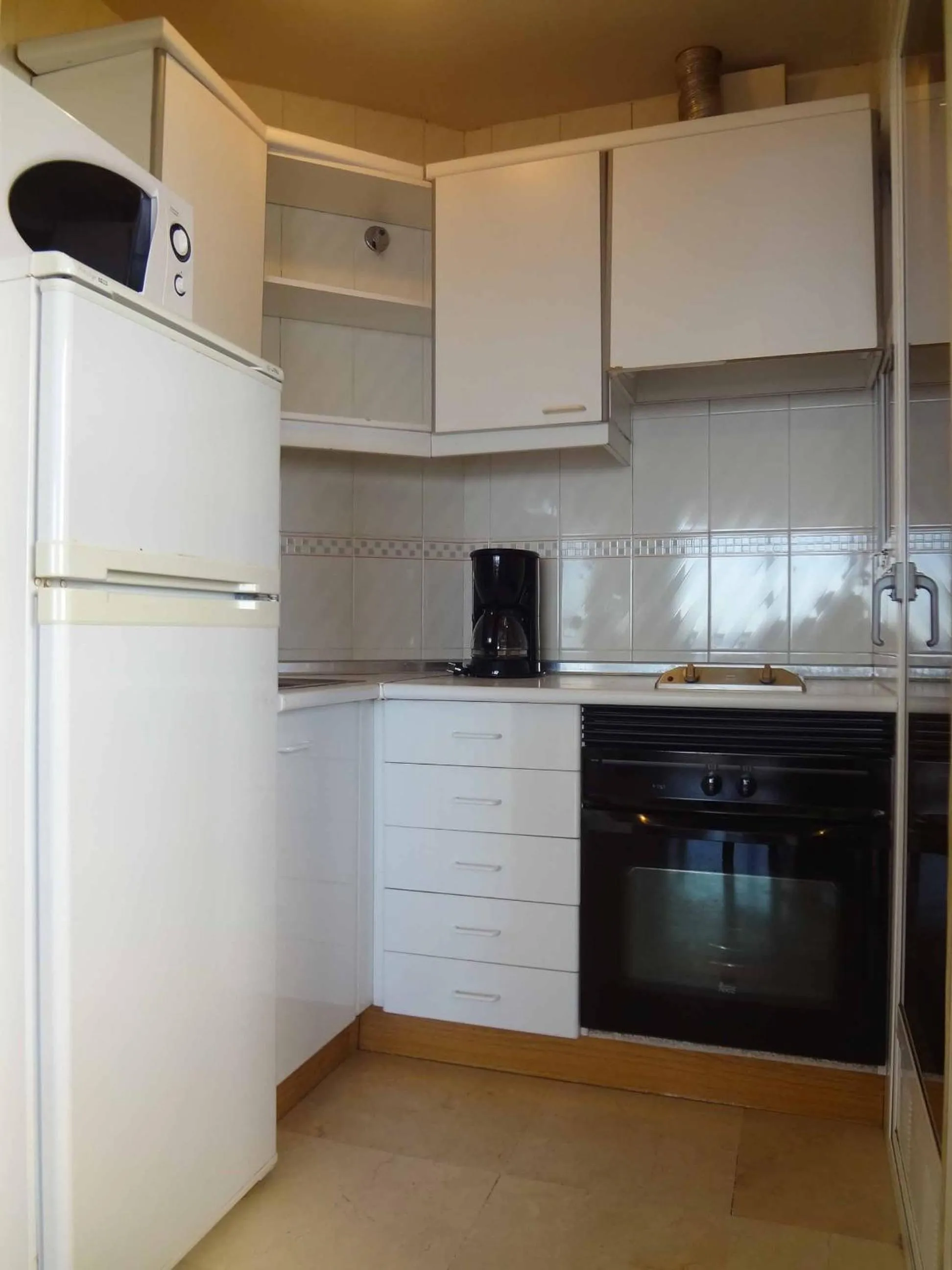 Kitchen or kitchenette in Torre Levante-Fincas Benidorm