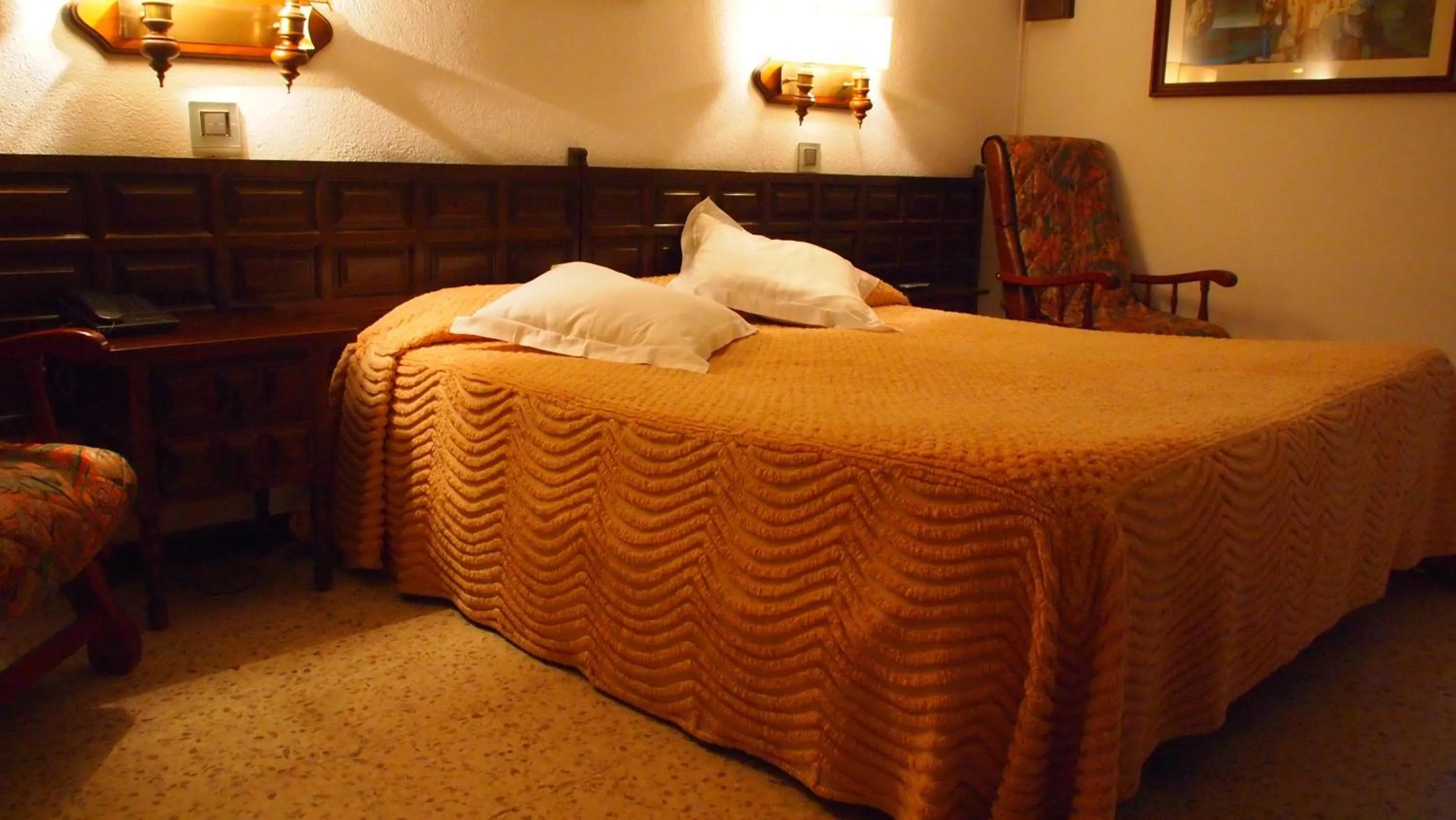 Twin Room with Balcony in Hostal Miryam