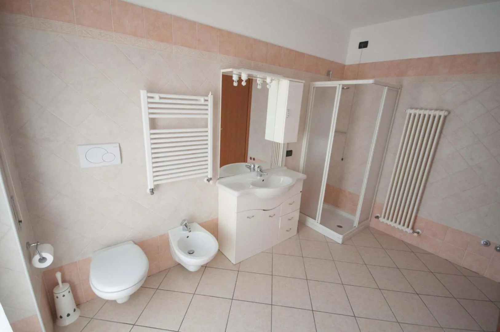 Bathroom in Hotel Antica Croce - Gardaslowemotion