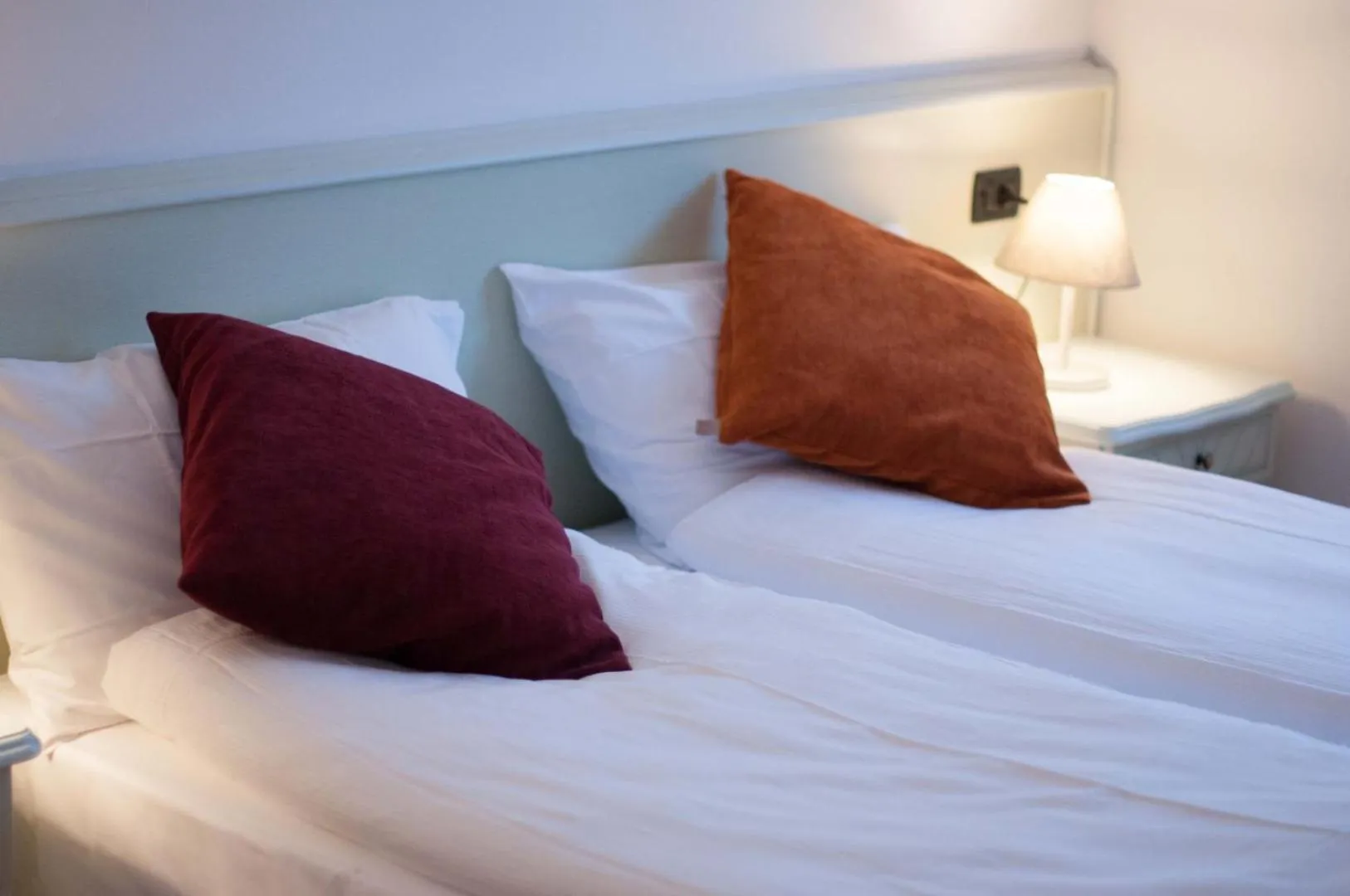 Bed in Hotel Antica Croce - Gardaslowemotion