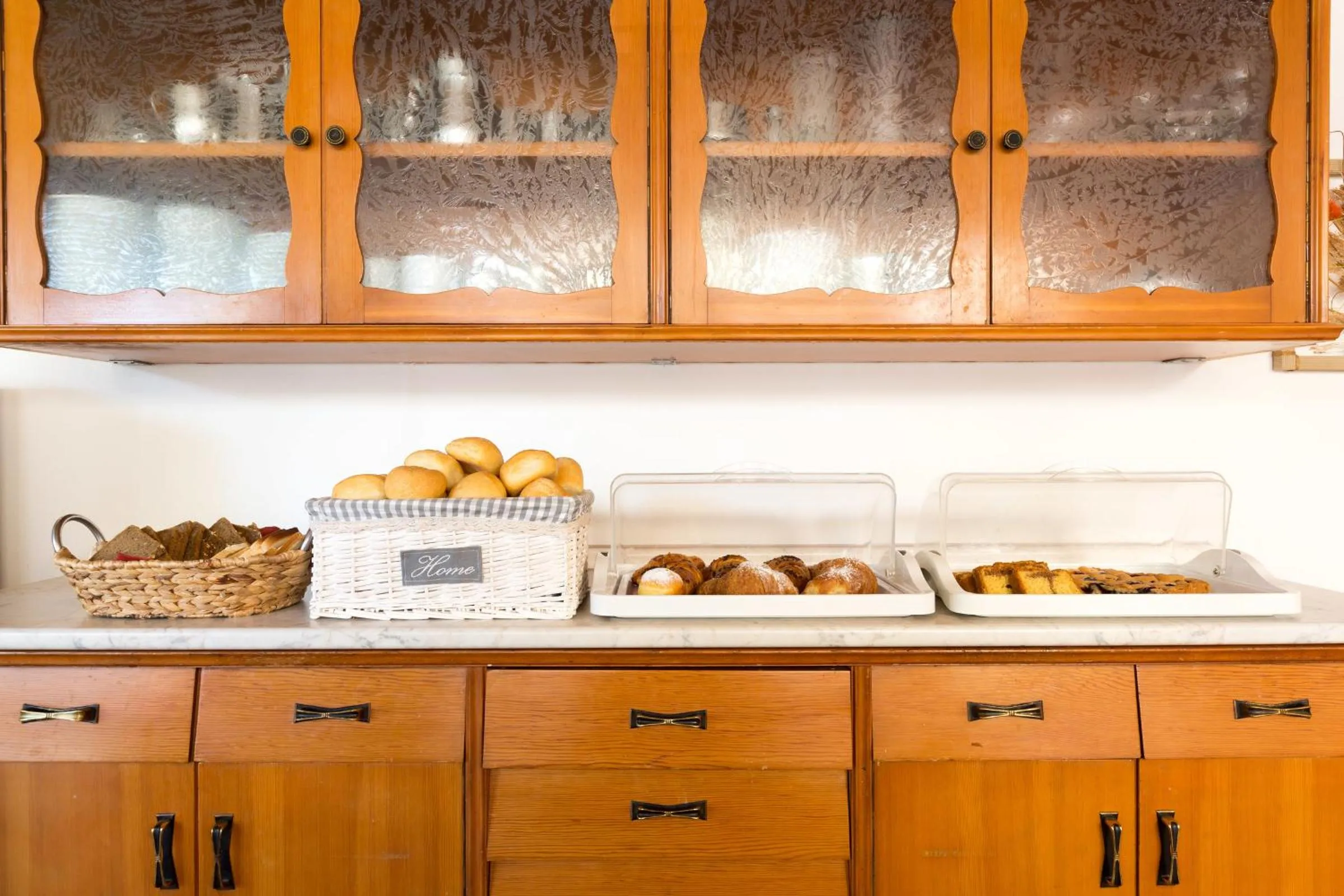 Buffet breakfast in Hotel Antica Croce - Gardaslowemotion