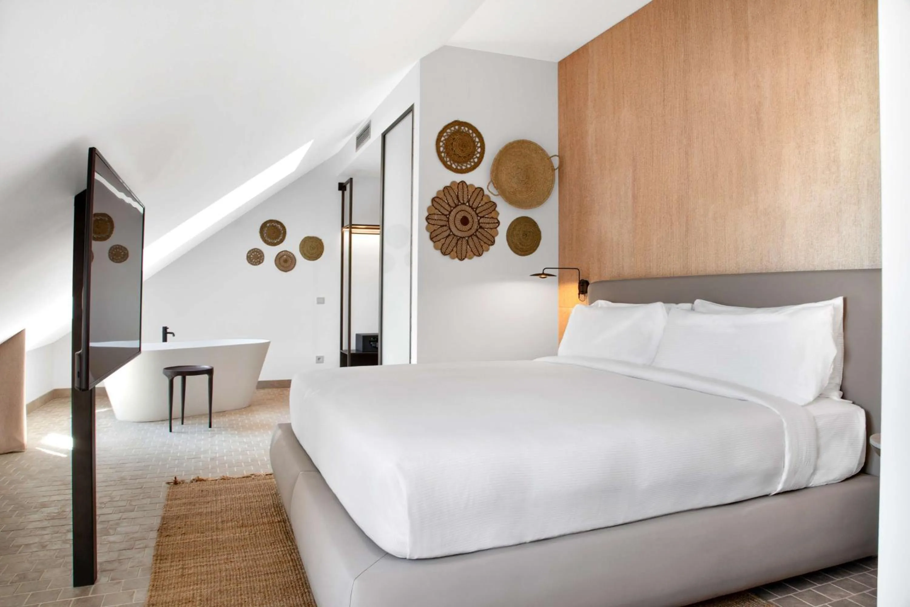 Bathroom, Bed in Atocha Hotel Madrid, Tapestry Collection by Hilton