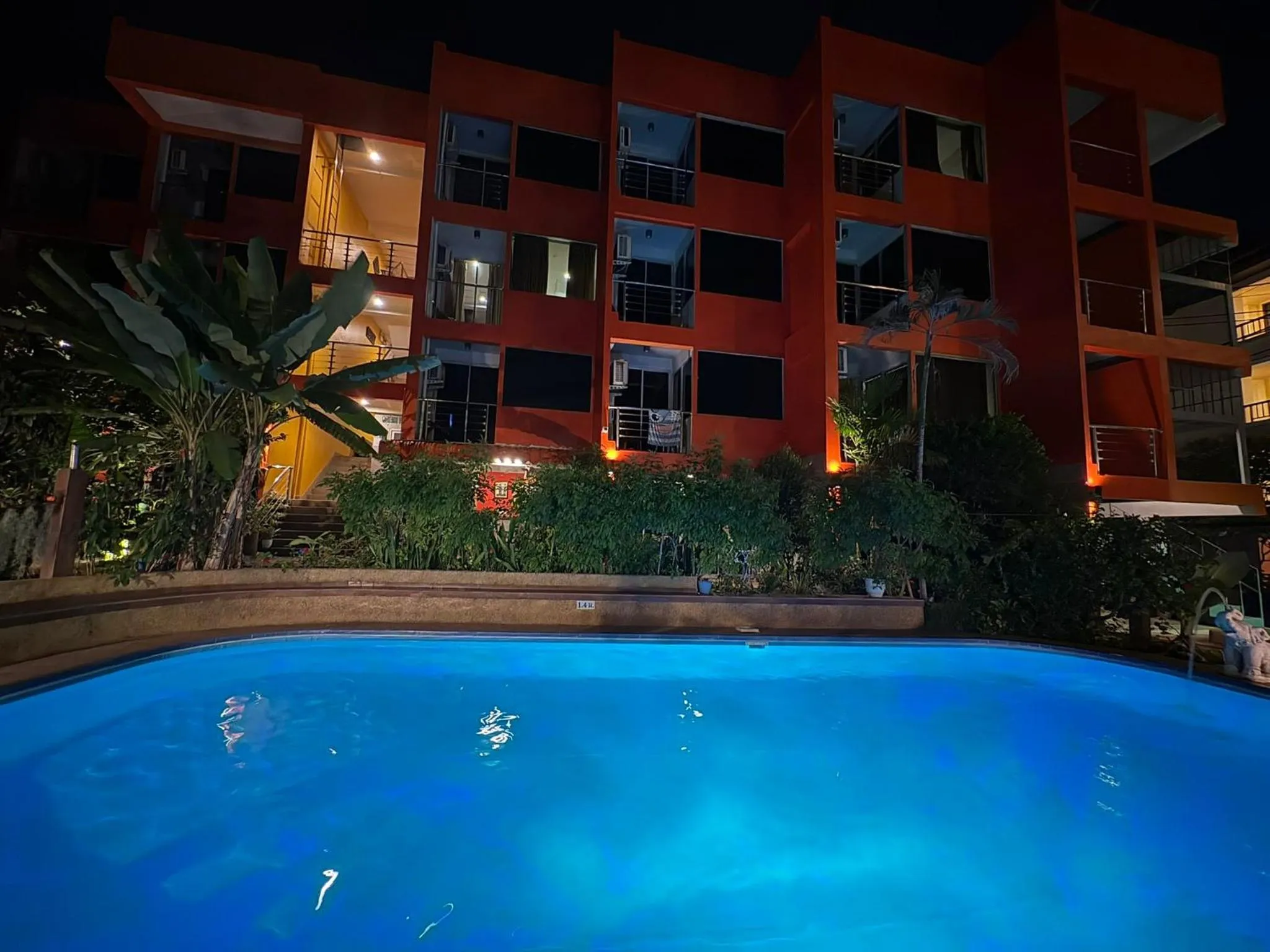 PorterHouse Beach Hotel