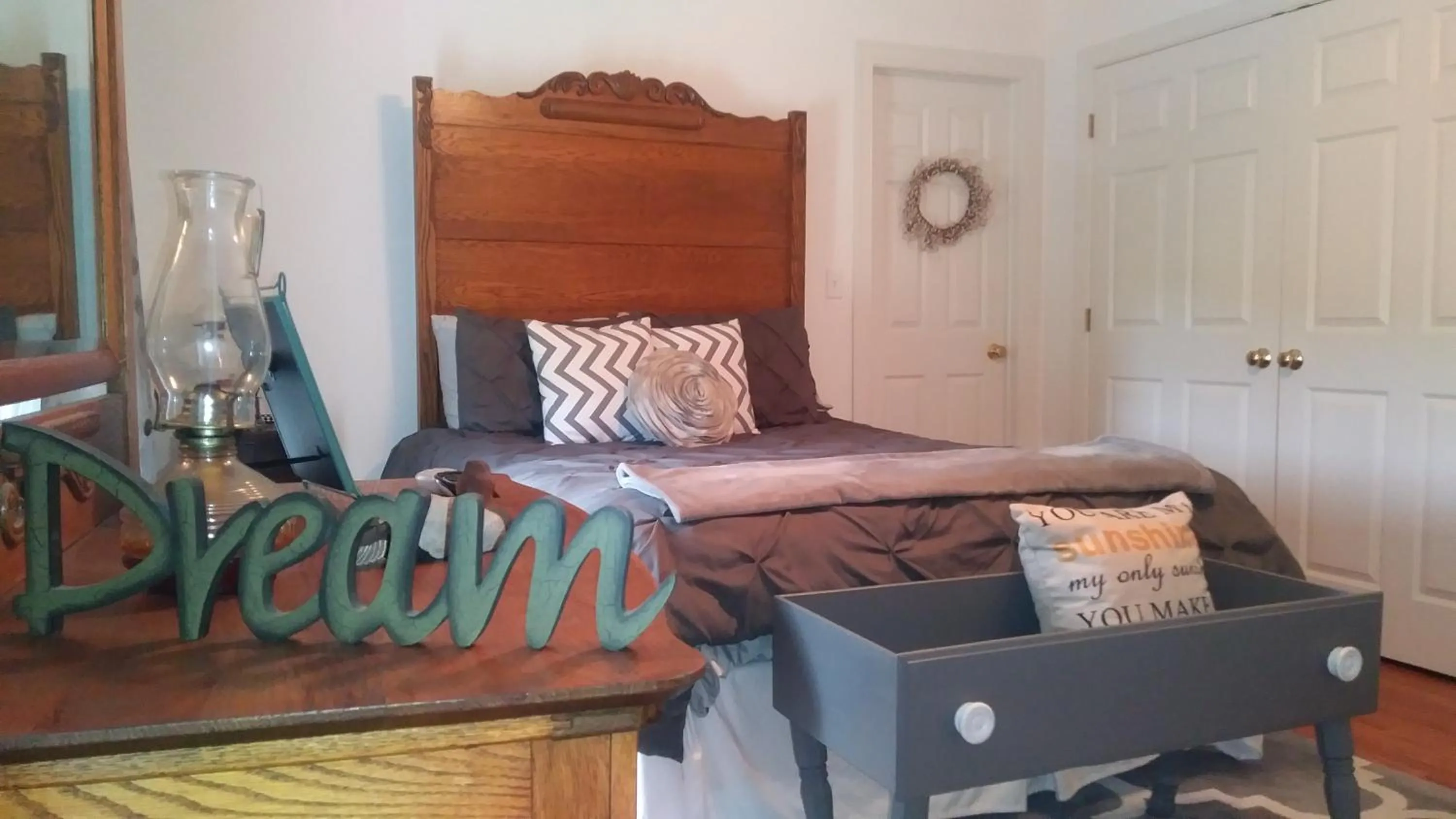 Bed in Marvels on the creek