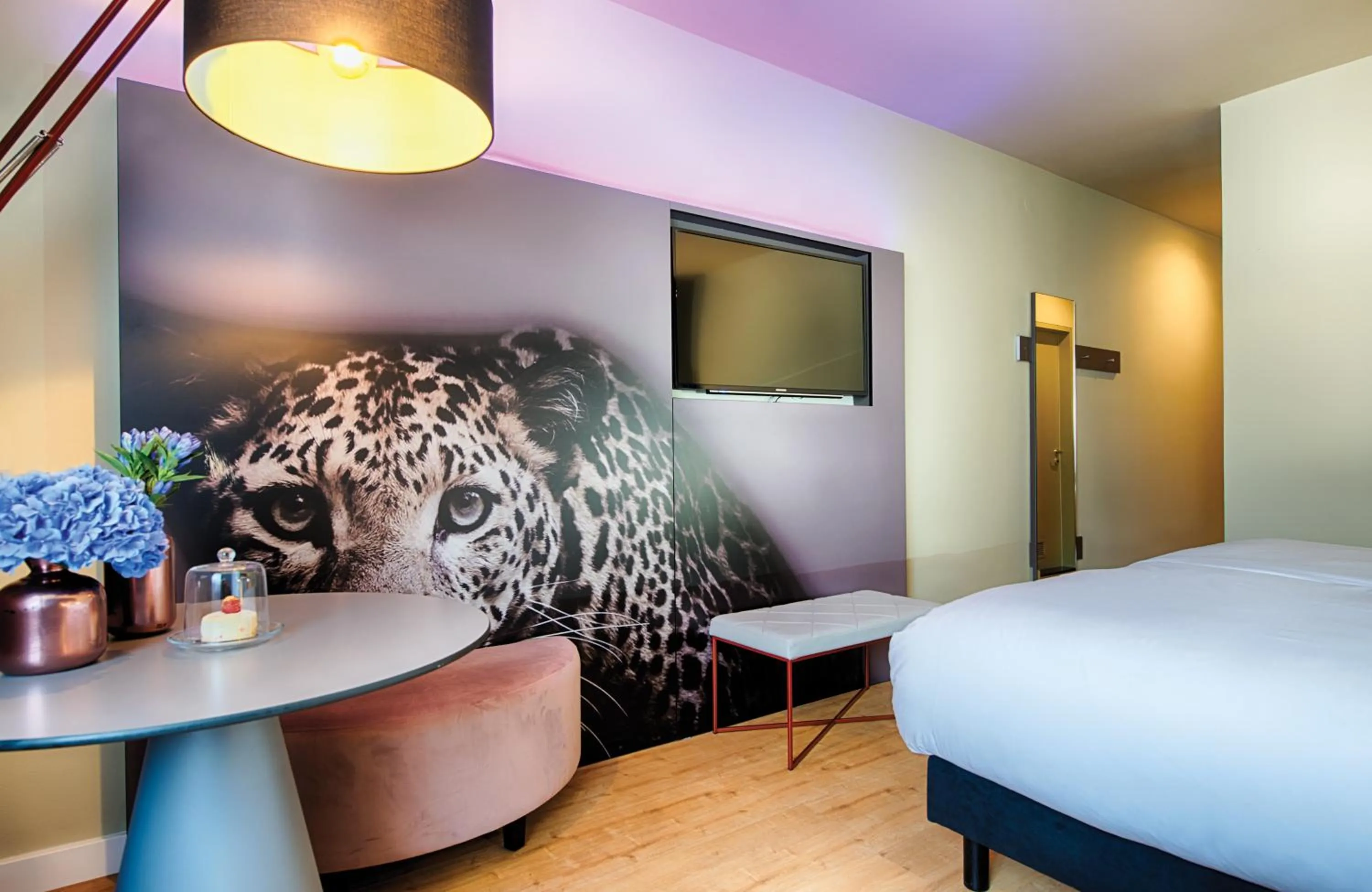 Photo of the whole room, Bed in NYX Hotel Mannheim by Leonardo Hotels