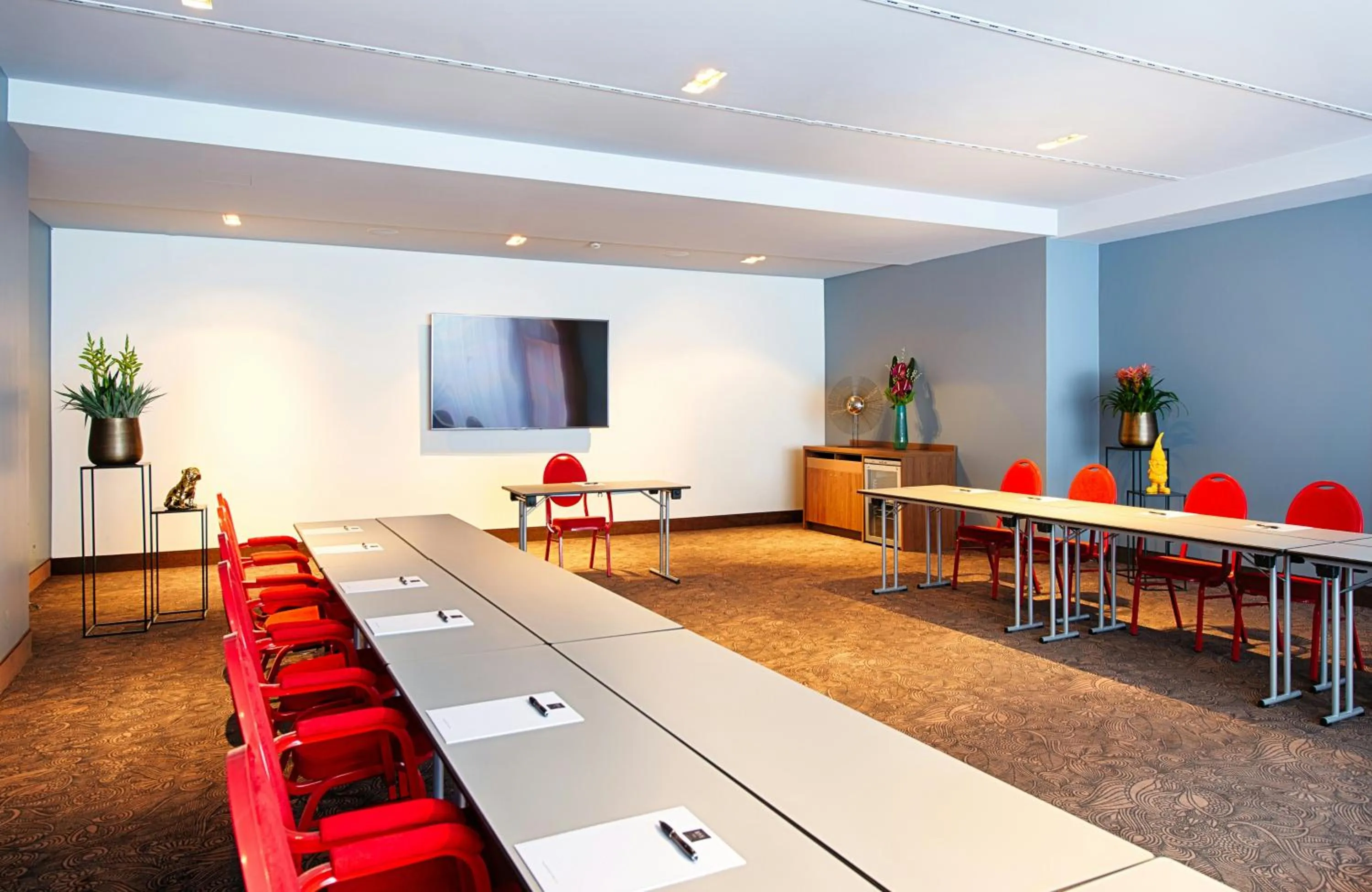 Meeting/conference room in NYX Hotel Mannheim by Leonardo Hotels