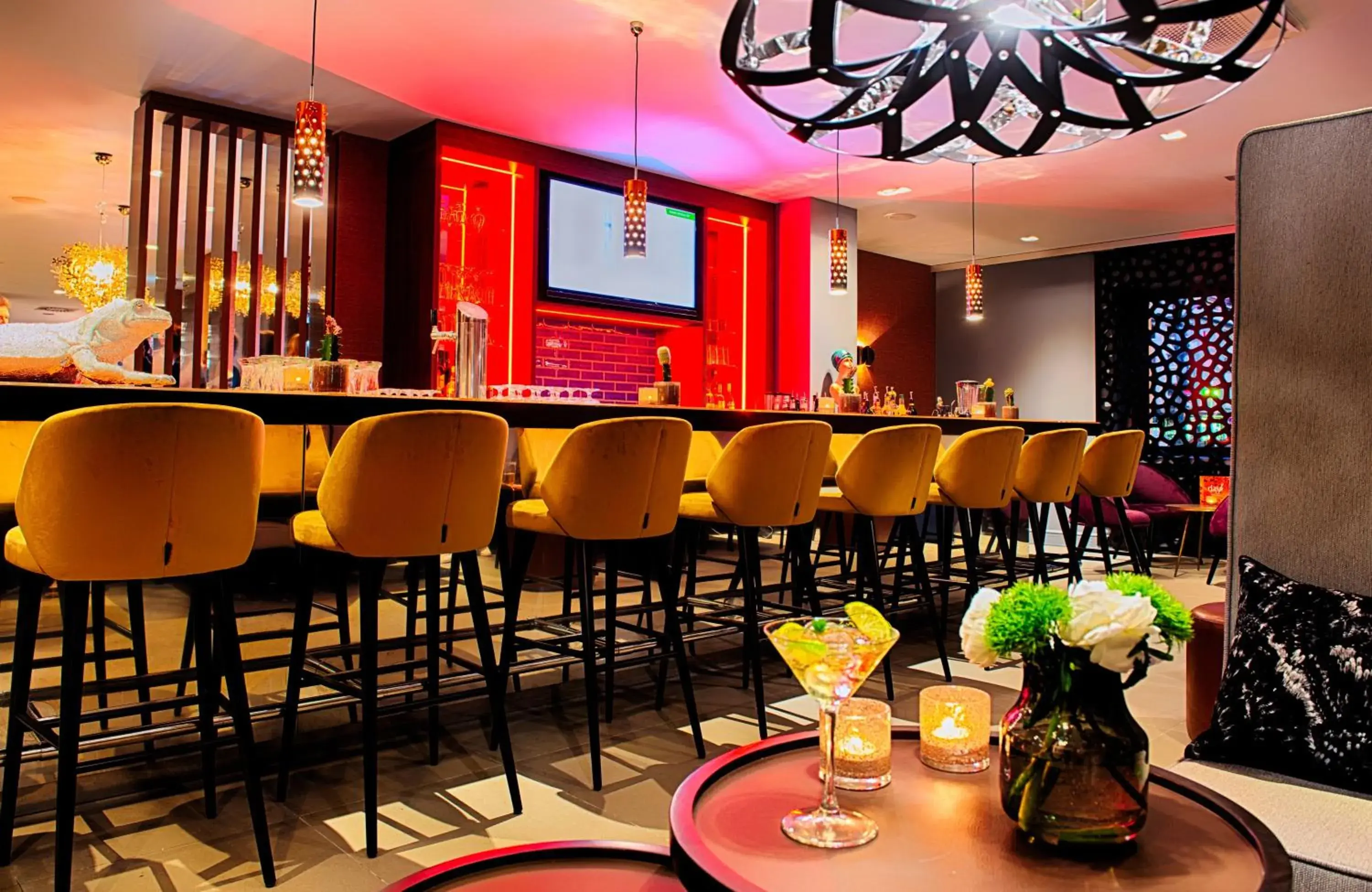 Lounge or bar in NYX Hotel Mannheim by Leonardo Hotels Lounge or bar in NYX Hotel Mannheim by Leonardo Hotels